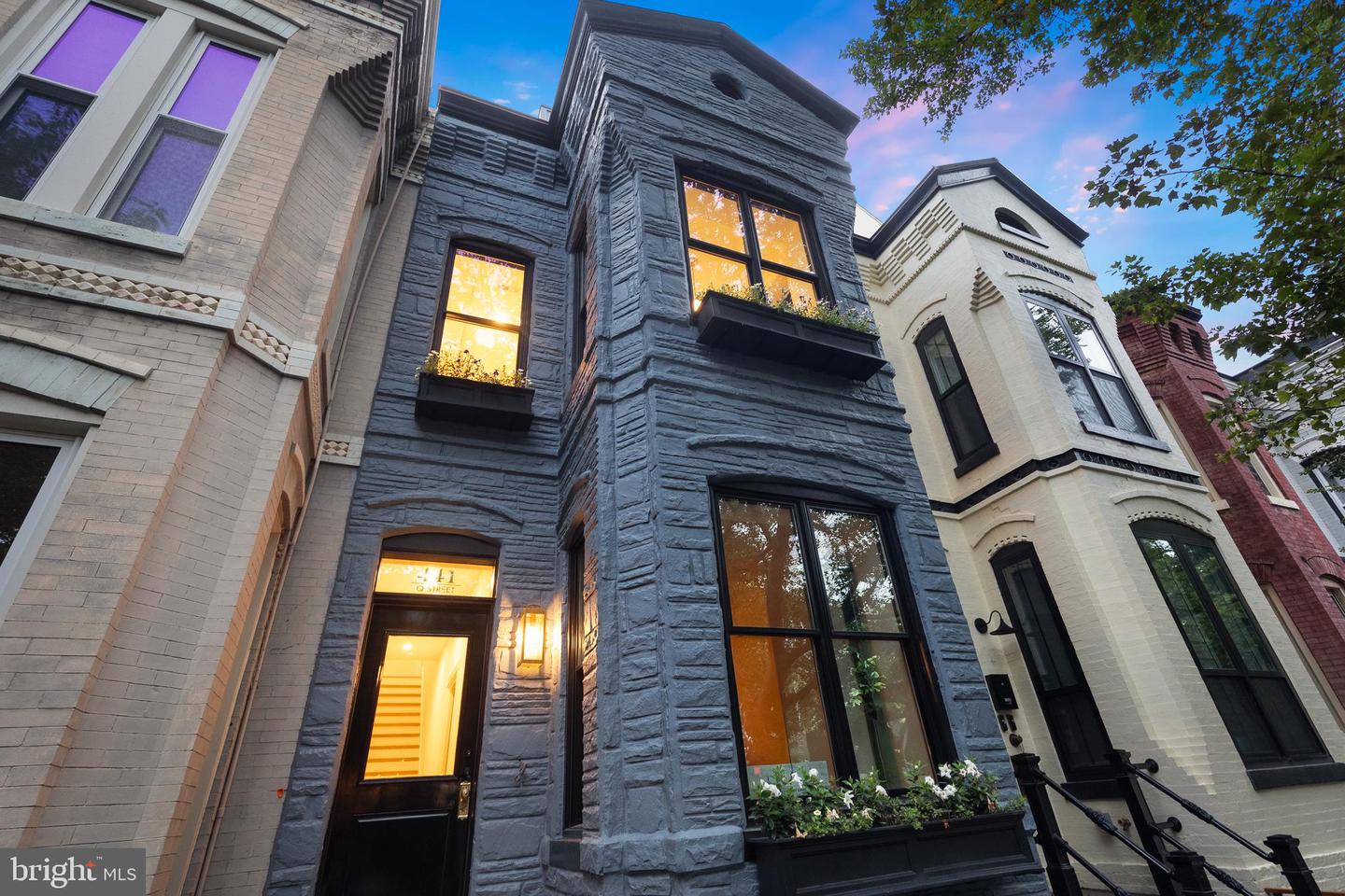 441 Q ST NW #2, WASHINGTON, District Of Columbia 20002, 3 Bedrooms Bedrooms, ,3 BathroomsBathrooms,Residential,For sale,441 Q ST NW #2,DCDC2204284 MLS # DCDC2204284