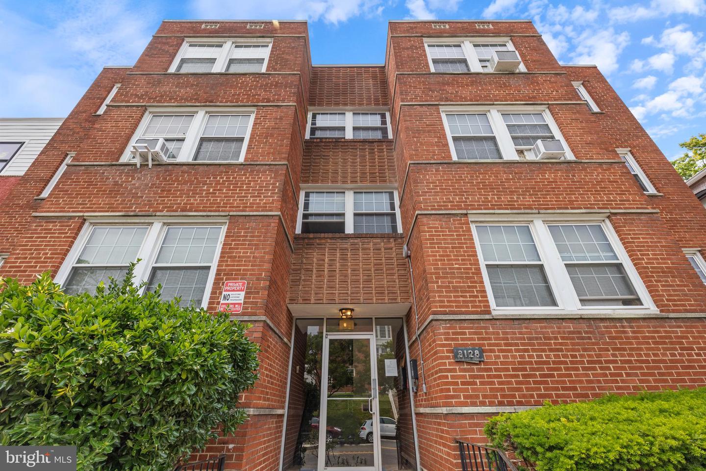 3128 SHERMAN AVE NW #9, WASHINGTON, District Of Columbia 20010, 2 Bedrooms Bedrooms, ,1 BathroomBathrooms,Residential,For sale,3128 SHERMAN AVE NW #9,DCDC2204360 MLS # DCDC2204360