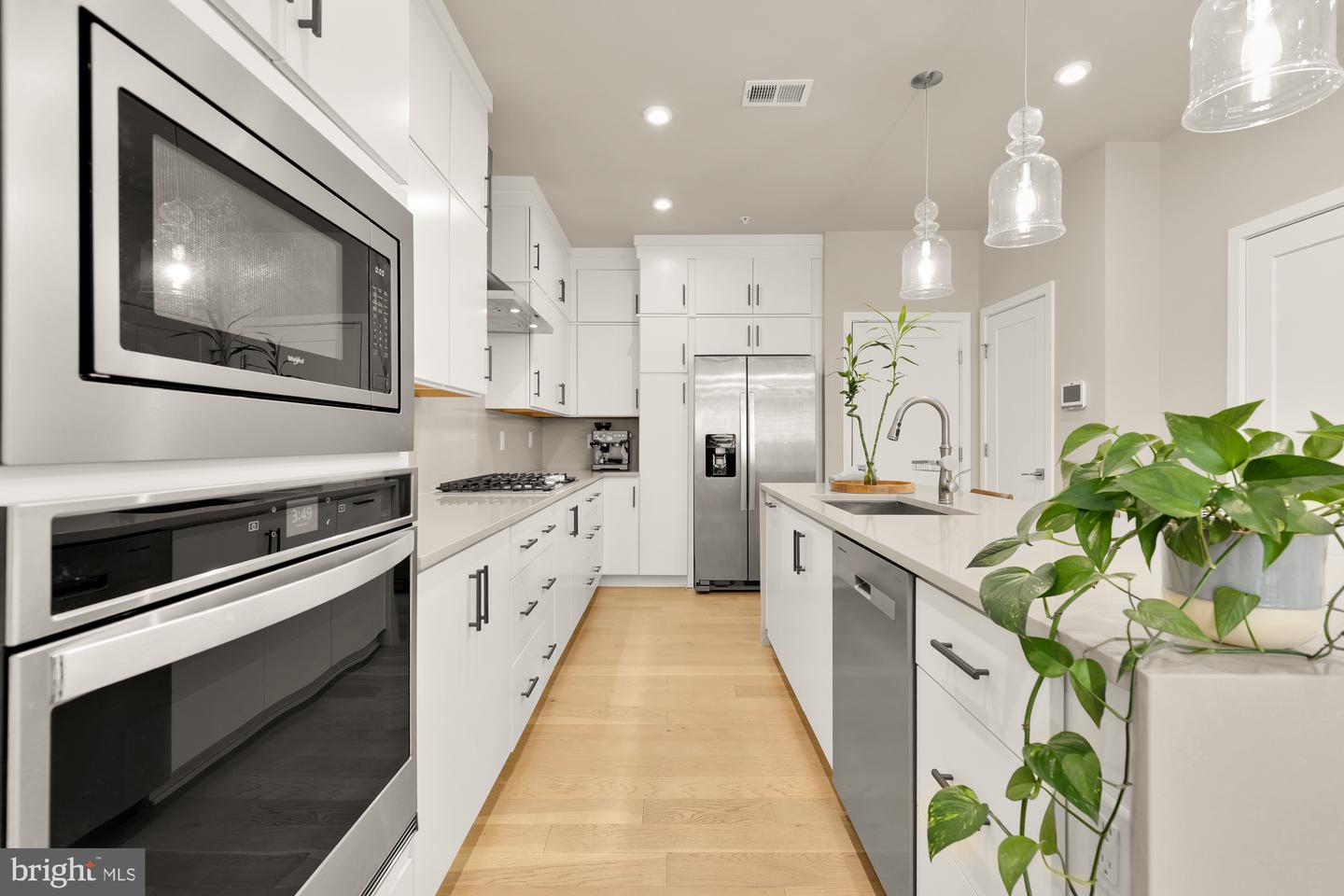 7458 BACKETT WOOD TER #401, MCLEAN, Virginia 22102, 3 Bedrooms Bedrooms, ,2 BathroomsBathrooms,Residential,For sale,7458 BACKETT WOOD TER #401,VAFX2245946 MLS # VAFX2245946