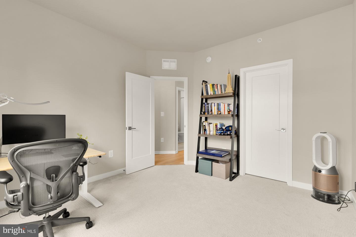 7458 BACKETT WOOD TER #401, MCLEAN, Virginia 22102, 3 Bedrooms Bedrooms, ,2 BathroomsBathrooms,Residential,For sale,7458 BACKETT WOOD TER #401,VAFX2245946 MLS # VAFX2245946