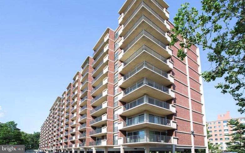 1300 ARMY NAVY DR #803, ARLINGTON, Virginia 22202, 1 Bedroom Bedrooms, ,1 BathroomBathrooms,Residential,For sale,1300 ARMY NAVY DR #803,VAAR2058828 MLS # VAAR2058828