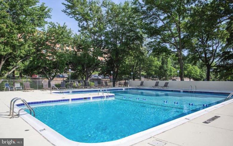 1300 ARMY NAVY DR #803, ARLINGTON, Virginia 22202, 1 Bedroom Bedrooms, ,1 BathroomBathrooms,Residential,For sale,1300 ARMY NAVY DR #803,VAAR2058828 MLS # VAAR2058828