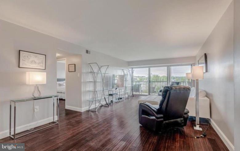 1300 ARMY NAVY DR #803, ARLINGTON, Virginia 22202, 1 Bedroom Bedrooms, ,1 BathroomBathrooms,Residential,For sale,1300 ARMY NAVY DR #803,VAAR2058828 MLS # VAAR2058828