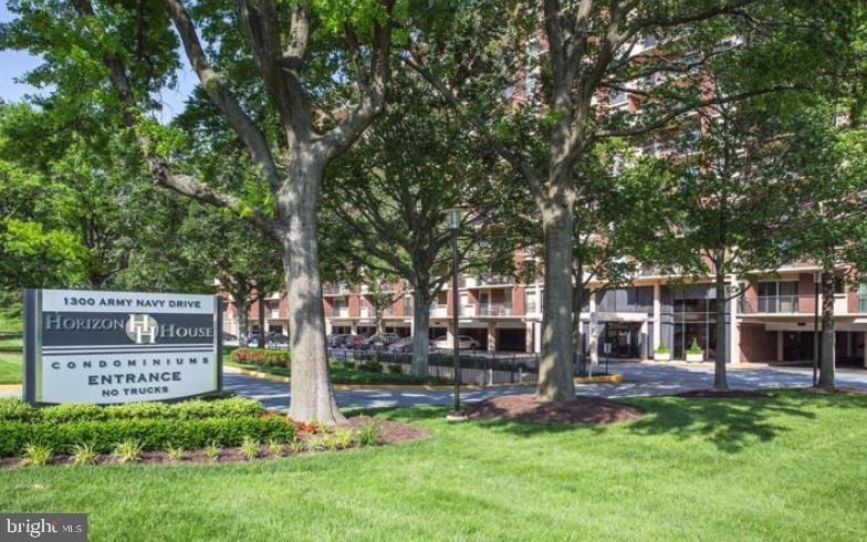 1300 ARMY NAVY DR #803, ARLINGTON, Virginia 22202, 1 Bedroom Bedrooms, ,1 BathroomBathrooms,Residential,For sale,1300 ARMY NAVY DR #803,VAAR2058828 MLS # VAAR2058828