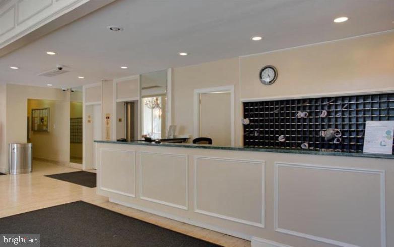 1300 ARMY NAVY DR #803, ARLINGTON, Virginia 22202, 1 Bedroom Bedrooms, ,1 BathroomBathrooms,Residential,For sale,1300 ARMY NAVY DR #803,VAAR2058828 MLS # VAAR2058828
