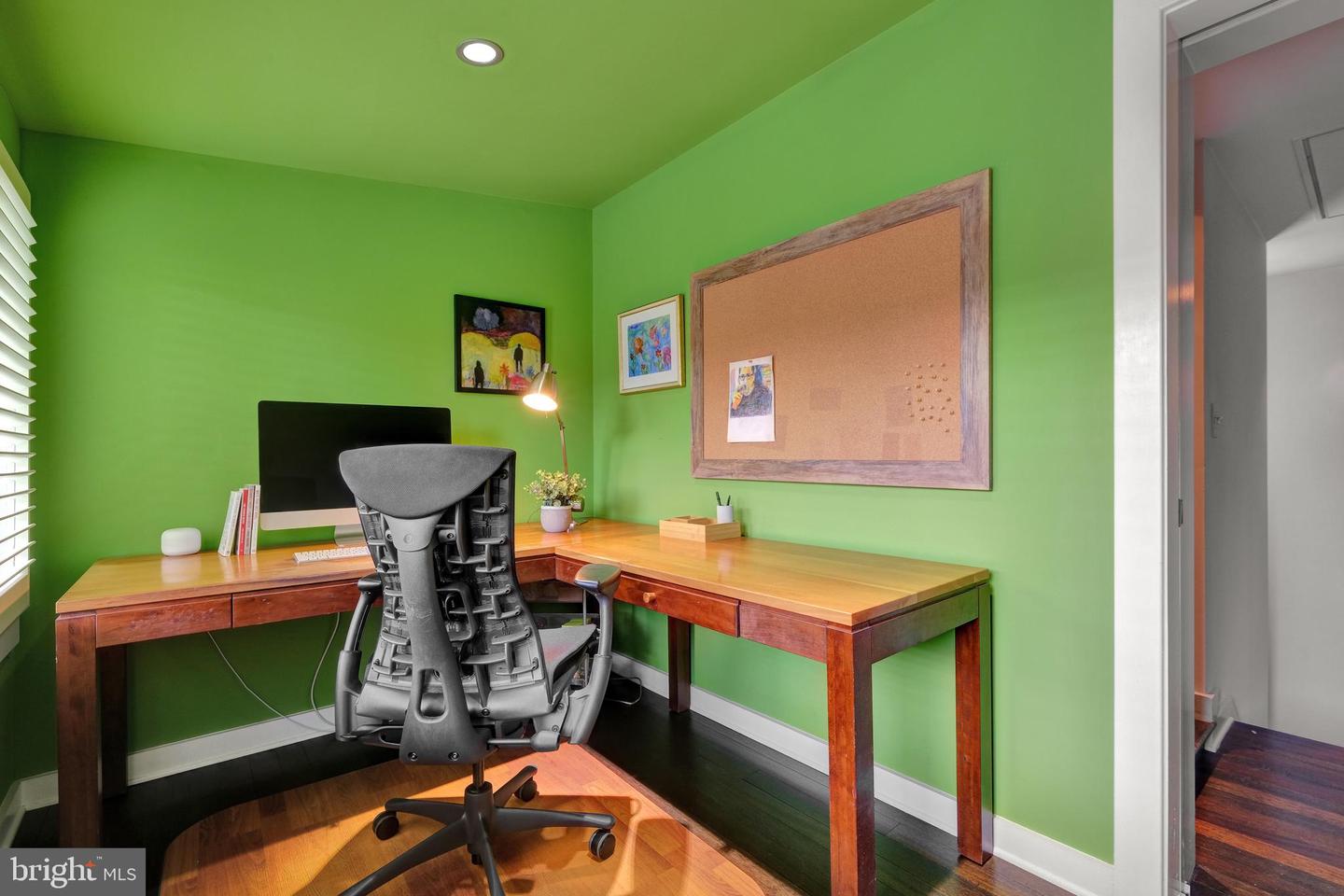 323 N PATRICK ST, ALEXANDRIA, Virginia 22314, 3 Bedrooms Bedrooms, ,2 BathroomsBathrooms,Residential,For sale,323 N PATRICK ST,VAAX2046210 MLS # VAAX2046210