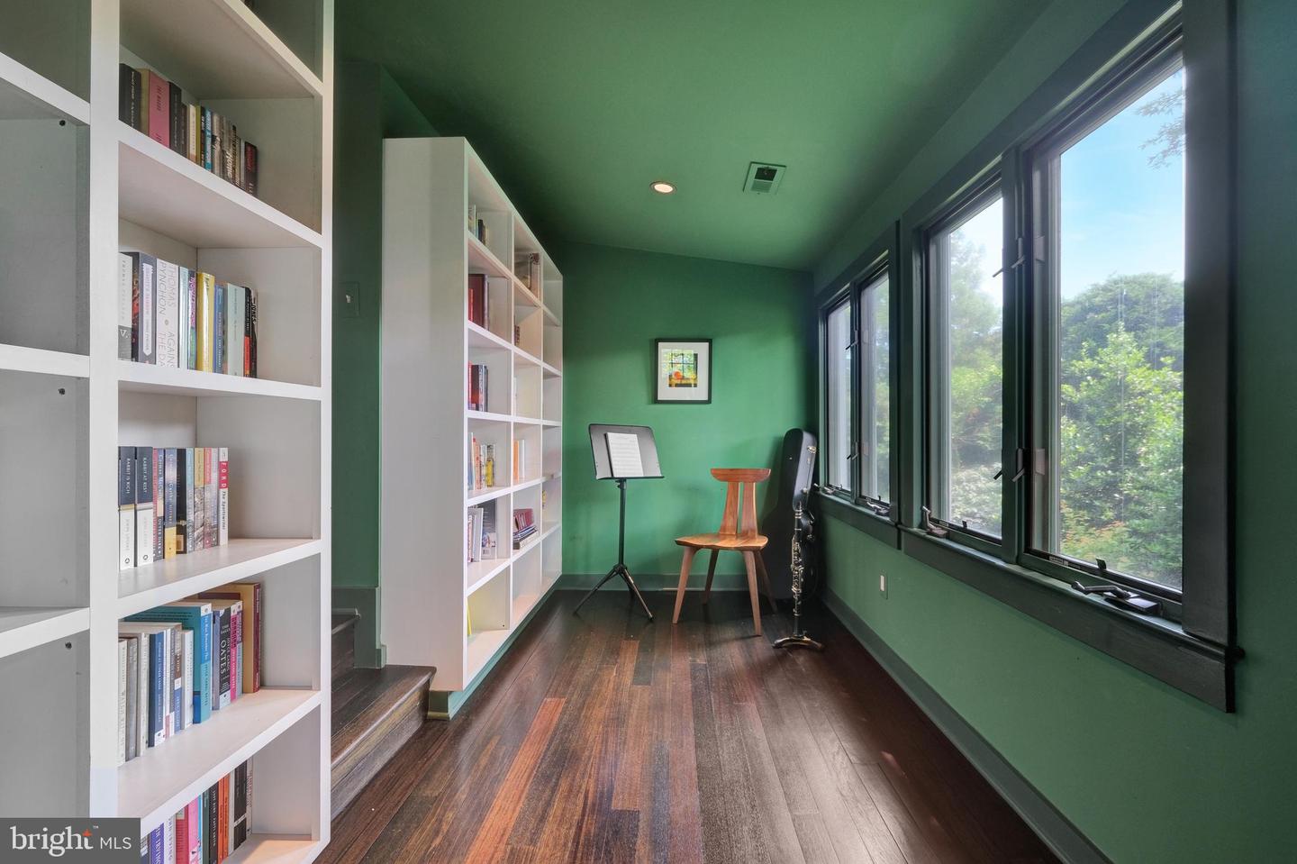 323 N PATRICK ST, ALEXANDRIA, Virginia 22314, 3 Bedrooms Bedrooms, ,2 BathroomsBathrooms,Residential,For sale,323 N PATRICK ST,VAAX2046210 MLS # VAAX2046210