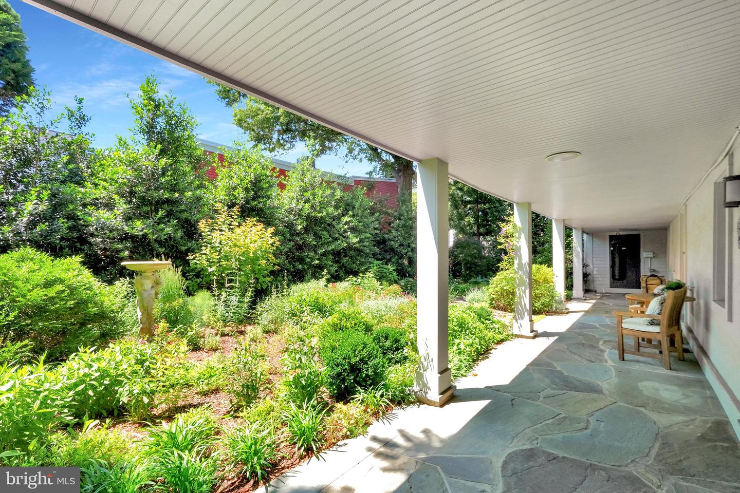 323 N PATRICK ST, ALEXANDRIA, Virginia 22314, 3 Bedrooms Bedrooms, ,2 BathroomsBathrooms,Residential,For sale,323 N PATRICK ST,VAAX2046210 MLS # VAAX2046210