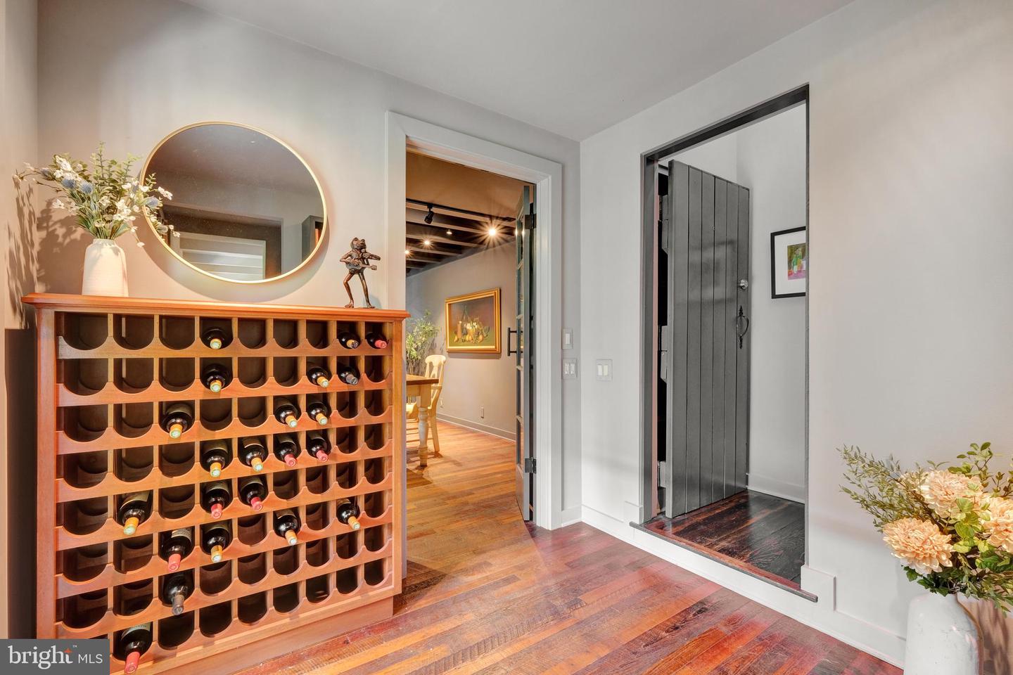 323 N PATRICK ST, ALEXANDRIA, Virginia 22314, 3 Bedrooms Bedrooms, ,2 BathroomsBathrooms,Residential,For sale,323 N PATRICK ST,VAAX2046210 MLS # VAAX2046210