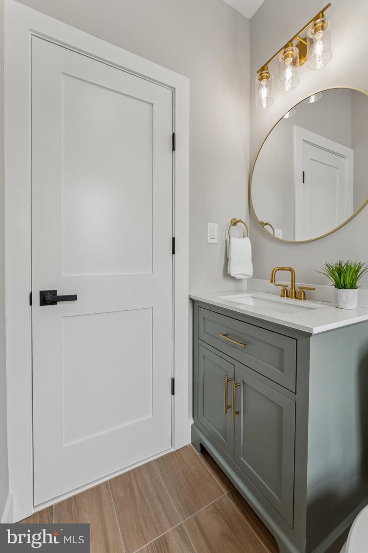 344 ELM ST NW, WASHINGTON, District Of Columbia 20001, 3 Bedrooms Bedrooms, ,2 BathroomsBathrooms,Residential,For sale,344 ELM ST NW,DCDC2204494 MLS # DCDC2204494