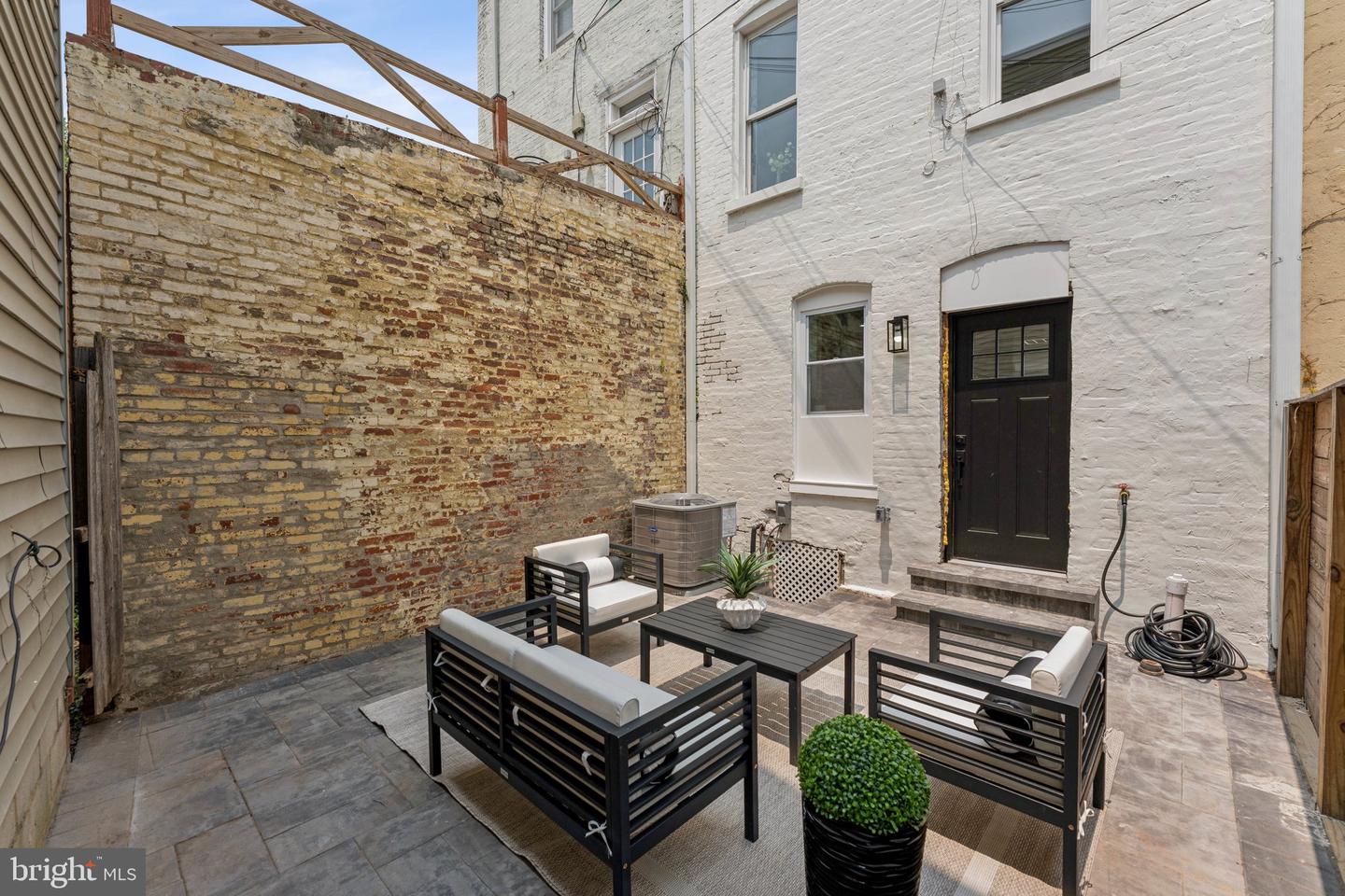 344 ELM ST NW, WASHINGTON, District Of Columbia 20001, 3 Bedrooms Bedrooms, ,2 BathroomsBathrooms,Residential,For sale,344 ELM ST NW,DCDC2204494 MLS # DCDC2204494