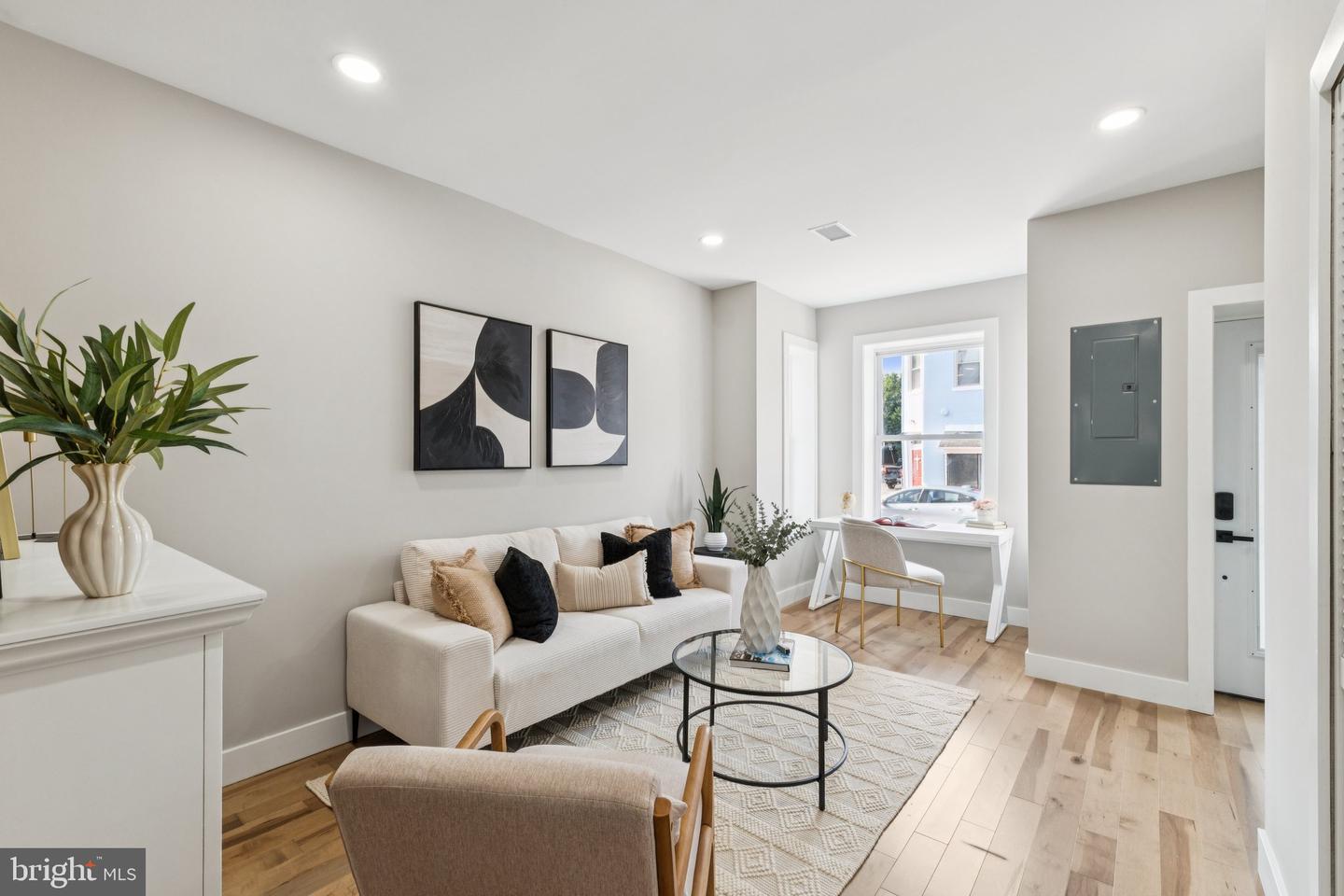 344 ELM ST NW, WASHINGTON, District Of Columbia 20001, 3 Bedrooms Bedrooms, ,2 BathroomsBathrooms,Residential,For sale,344 ELM ST NW,DCDC2204494 MLS # DCDC2204494
