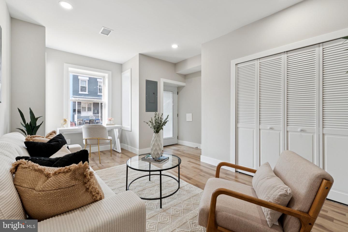 344 ELM ST NW, WASHINGTON, District Of Columbia 20001, 3 Bedrooms Bedrooms, ,2 BathroomsBathrooms,Residential,For sale,344 ELM ST NW,DCDC2204494 MLS # DCDC2204494