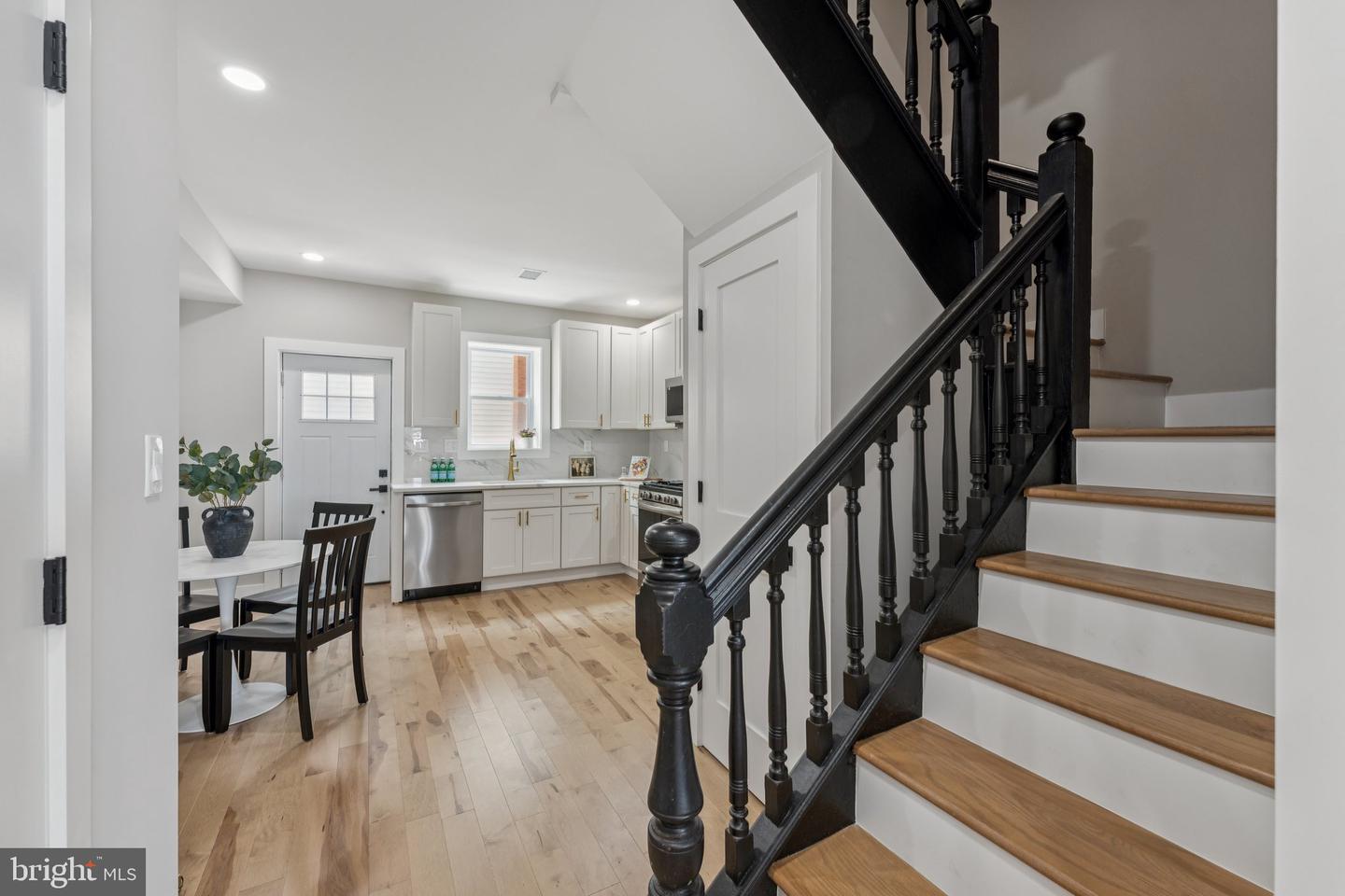344 ELM ST NW, WASHINGTON, District Of Columbia 20001, 3 Bedrooms Bedrooms, ,2 BathroomsBathrooms,Residential,For sale,344 ELM ST NW,DCDC2204494 MLS # DCDC2204494
