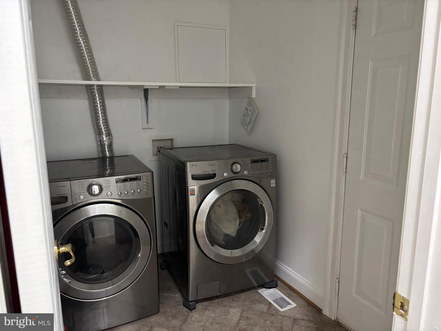 1811 CHERRY HILL RD, DUMFRIES, Virginia 22026, 3 Bedrooms Bedrooms, ,2 BathroomsBathrooms,Residential,For sale,1811 CHERRY HILL RD,VAPW2096476 MLS # VAPW2096476