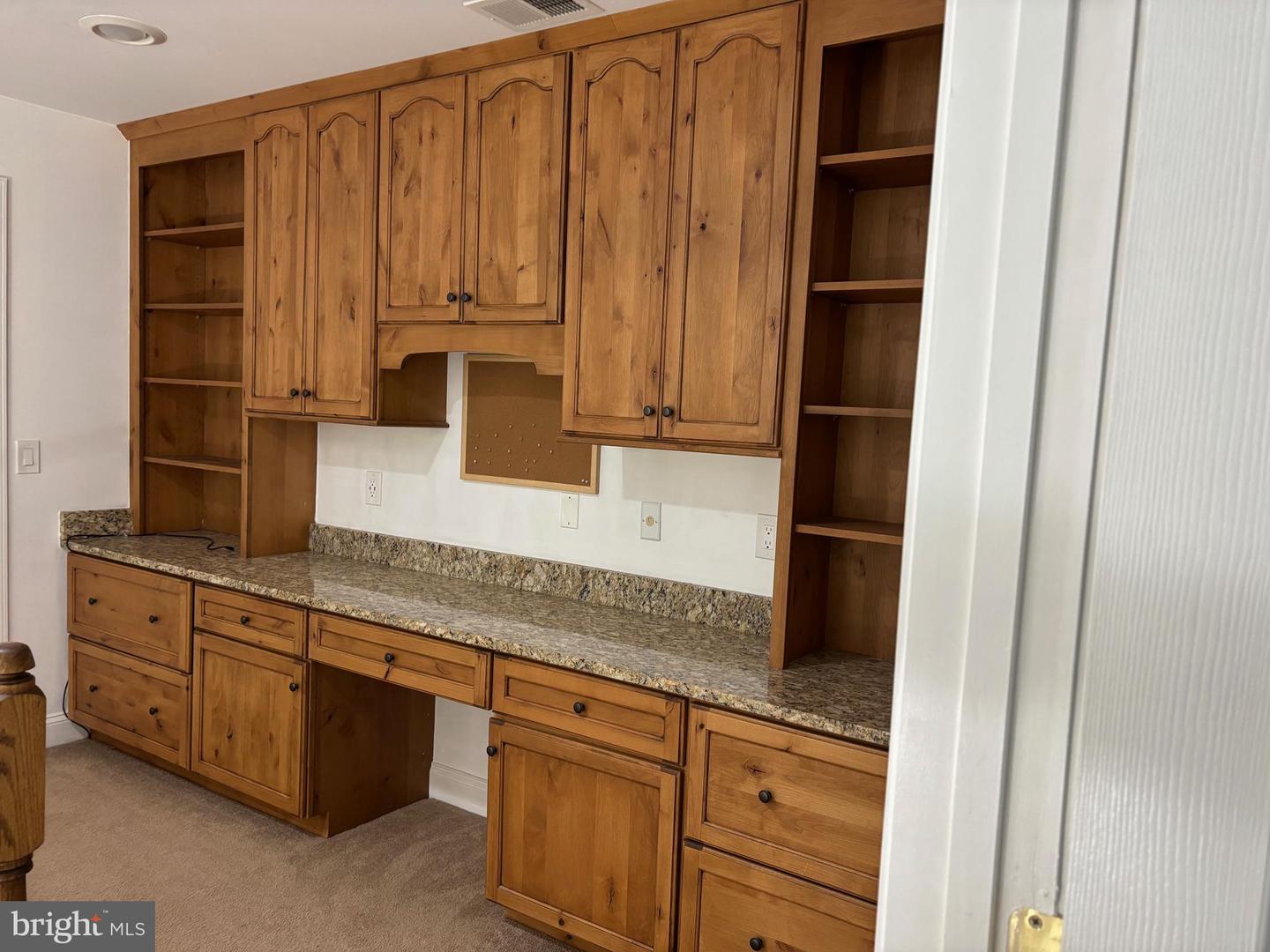1811 CHERRY HILL RD, DUMFRIES, Virginia 22026, 3 Bedrooms Bedrooms, ,2 BathroomsBathrooms,Residential,For sale,1811 CHERRY HILL RD,VAPW2096476 MLS # VAPW2096476