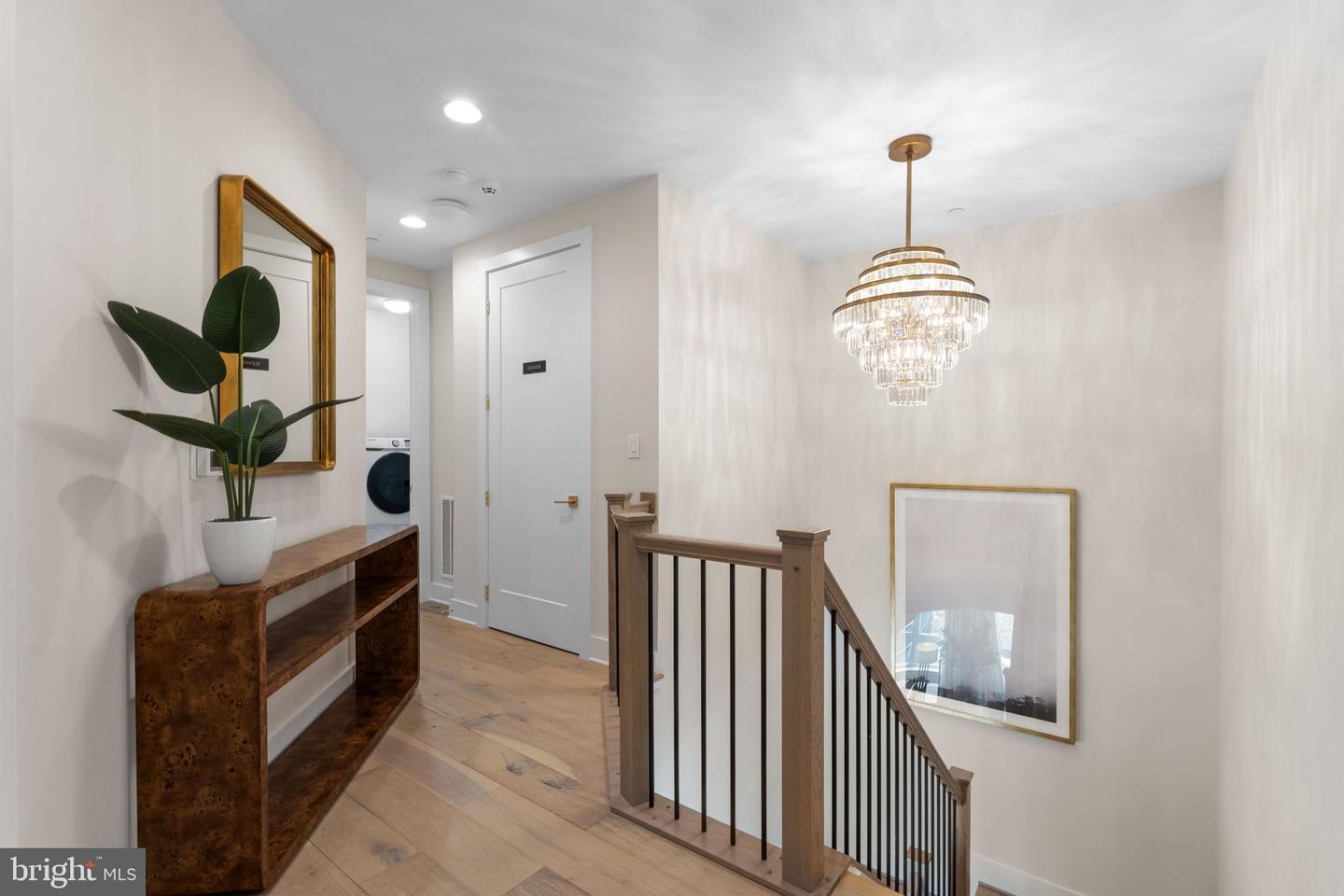 1632 CHAIN BRIDGE RD, MCLEAN, Virginia 22101, 4 Bedrooms Bedrooms, ,3 BathroomsBathrooms,Residential,For sale,1632 CHAIN BRIDGE RD,VAFX2246048 MLS # VAFX2246048