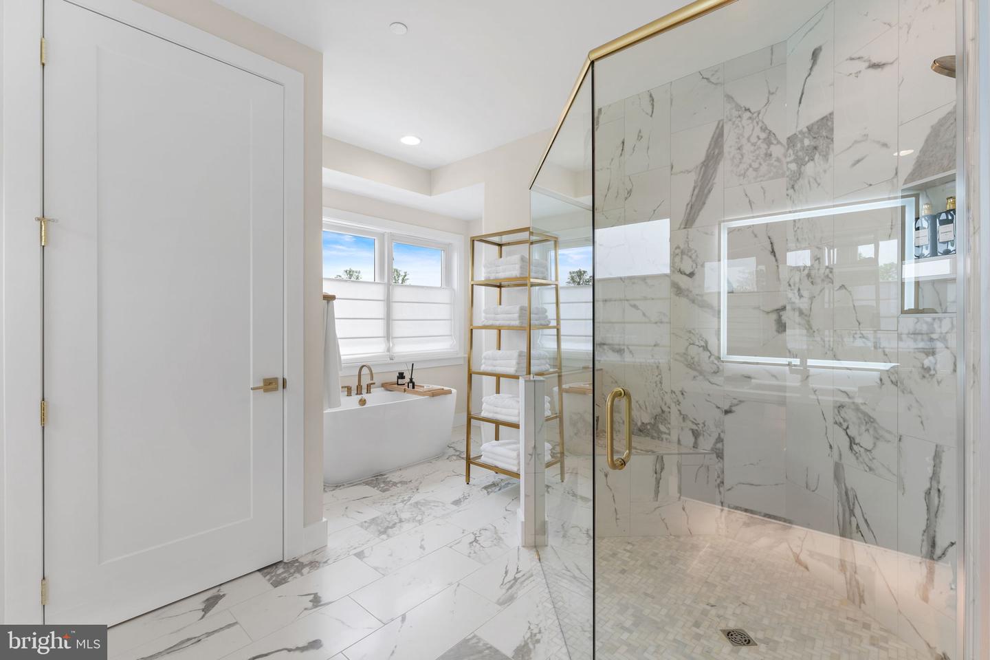 1632 CHAIN BRIDGE RD, MCLEAN, Virginia 22101, 4 Bedrooms Bedrooms, ,3 BathroomsBathrooms,Residential,For sale,1632 CHAIN BRIDGE RD,VAFX2246048 MLS # VAFX2246048