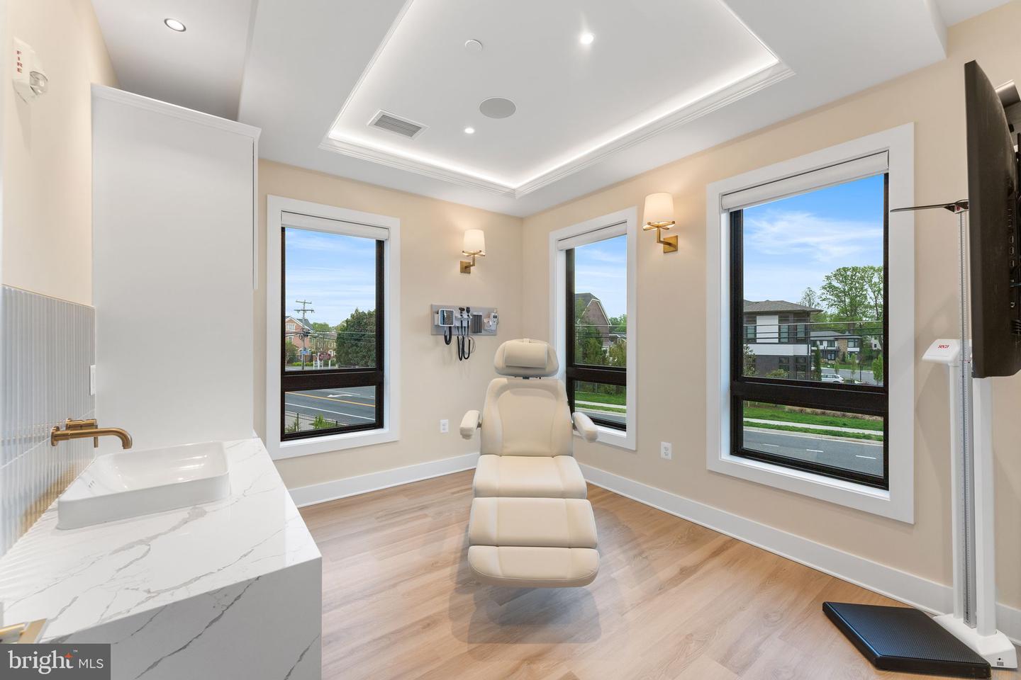 1632 CHAIN BRIDGE RD, MCLEAN, Virginia 22101, 4 Bedrooms Bedrooms, ,3 BathroomsBathrooms,Residential,For sale,1632 CHAIN BRIDGE RD,VAFX2246048 MLS # VAFX2246048