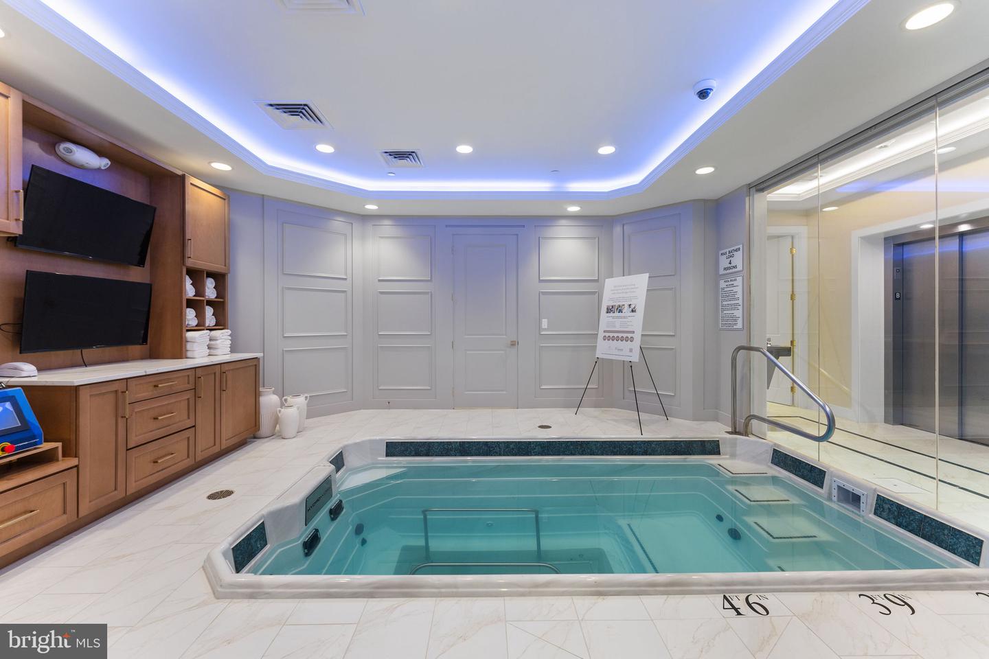 1632 CHAIN BRIDGE RD, MCLEAN, Virginia 22101, 4 Bedrooms Bedrooms, ,3 BathroomsBathrooms,Residential,For sale,1632 CHAIN BRIDGE RD,VAFX2246048 MLS # VAFX2246048