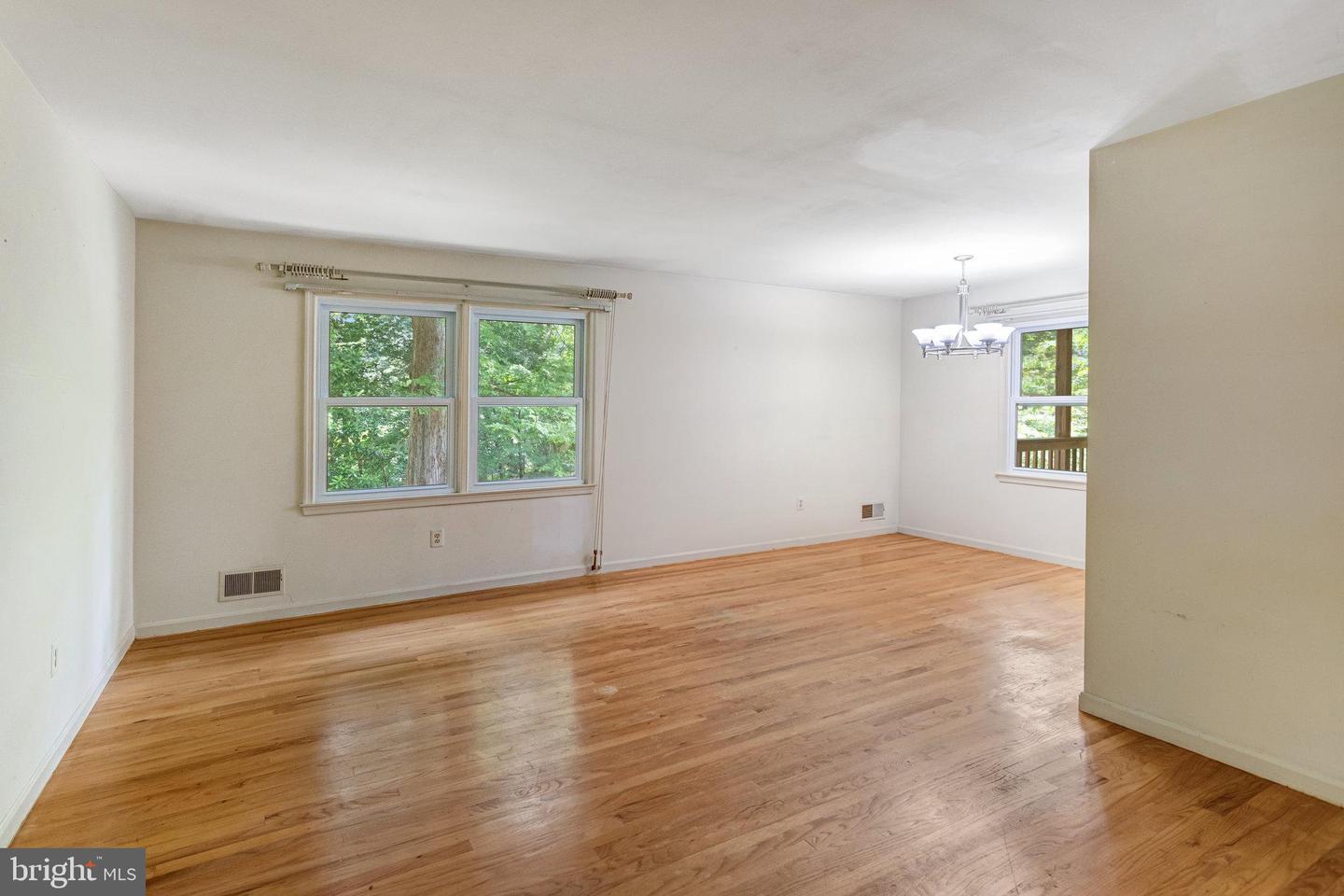 2306 MARLINE CT, WOODBRIDGE, Virginia 22192, 4 Bedrooms Bedrooms, ,3 BathroomsBathrooms,Residential,For sale,2306 MARLINE CT,VAPW2096490 MLS # VAPW2096490
