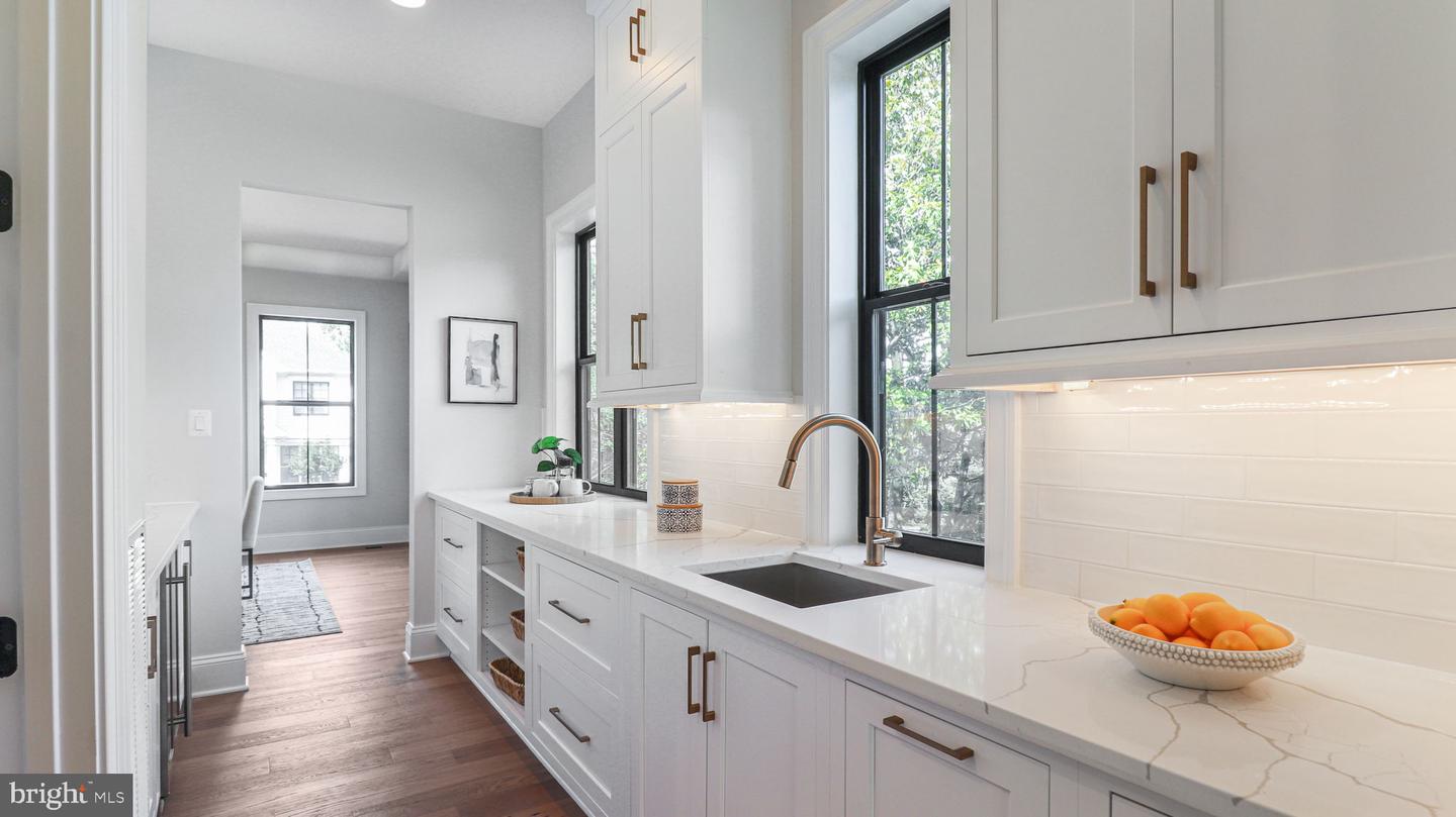 3514 N POTOMAC ST, ARLINGTON, Virginia 22213, 6 Bedrooms Bedrooms, ,5 BathroomsBathrooms,Residential,For sale,3514 N POTOMAC ST,VAAR2058856 MLS # VAAR2058856