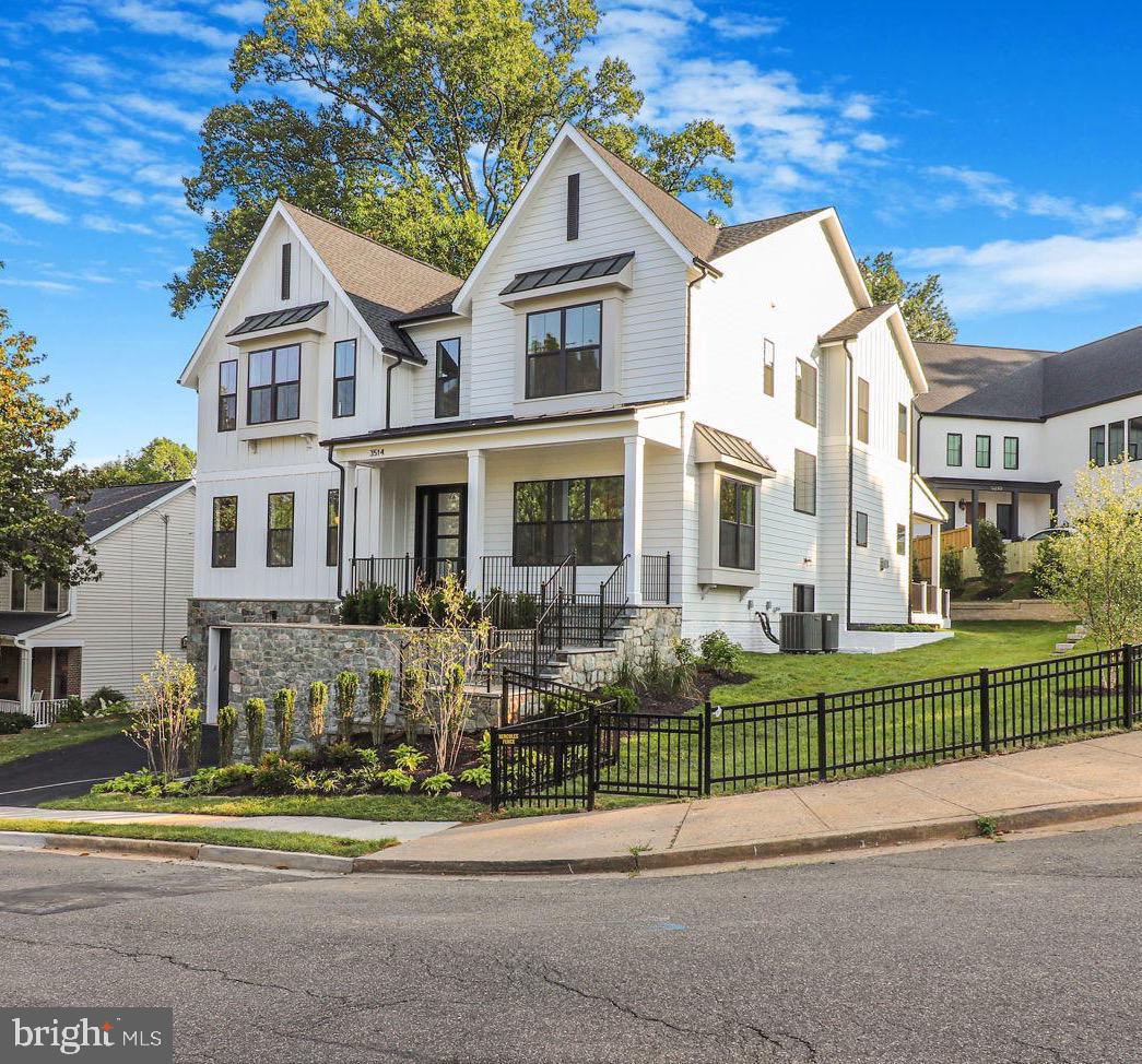 3514 N POTOMAC ST, ARLINGTON, Virginia 22213, 6 Bedrooms Bedrooms, ,5 BathroomsBathrooms,Residential,For sale,3514 N POTOMAC ST,VAAR2058856 MLS # VAAR2058856
