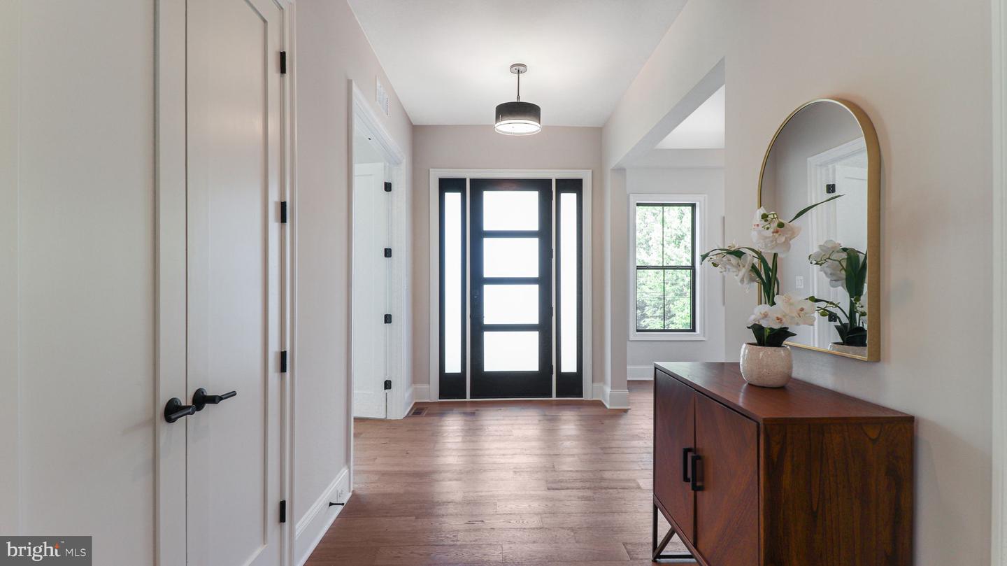 3514 N POTOMAC ST, ARLINGTON, Virginia 22213, 6 Bedrooms Bedrooms, ,5 BathroomsBathrooms,Residential,For sale,3514 N POTOMAC ST,VAAR2058856 MLS # VAAR2058856