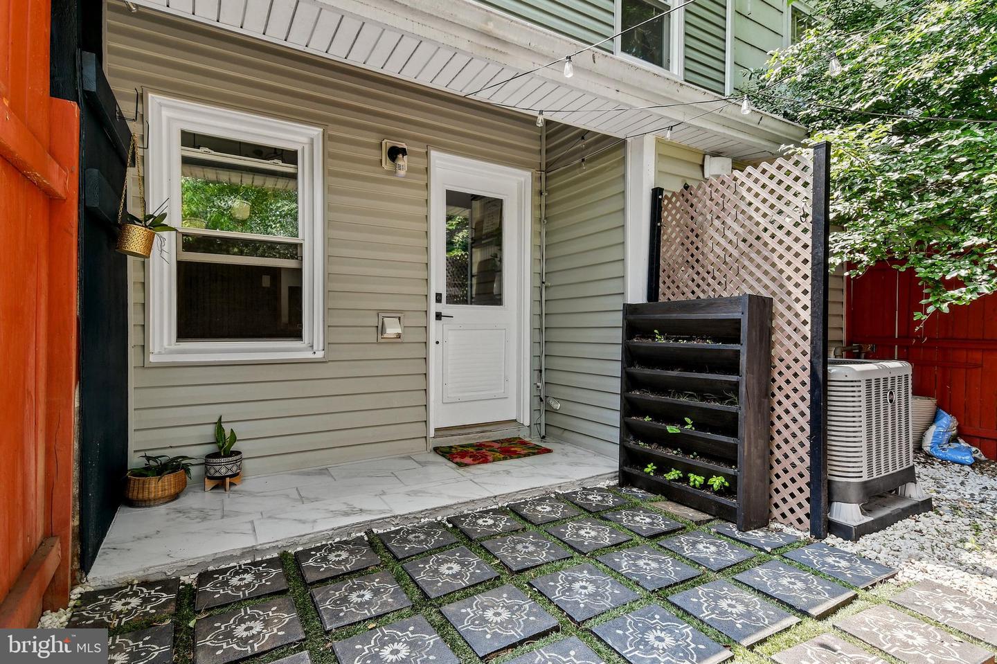 9821 MAURY LN, MANASSAS, Virginia 20110, 3 Bedrooms Bedrooms, ,1 BathroomBathrooms,Residential,For sale,9821 MAURY LN,VAMN2008470 MLS # VAMN2008470
