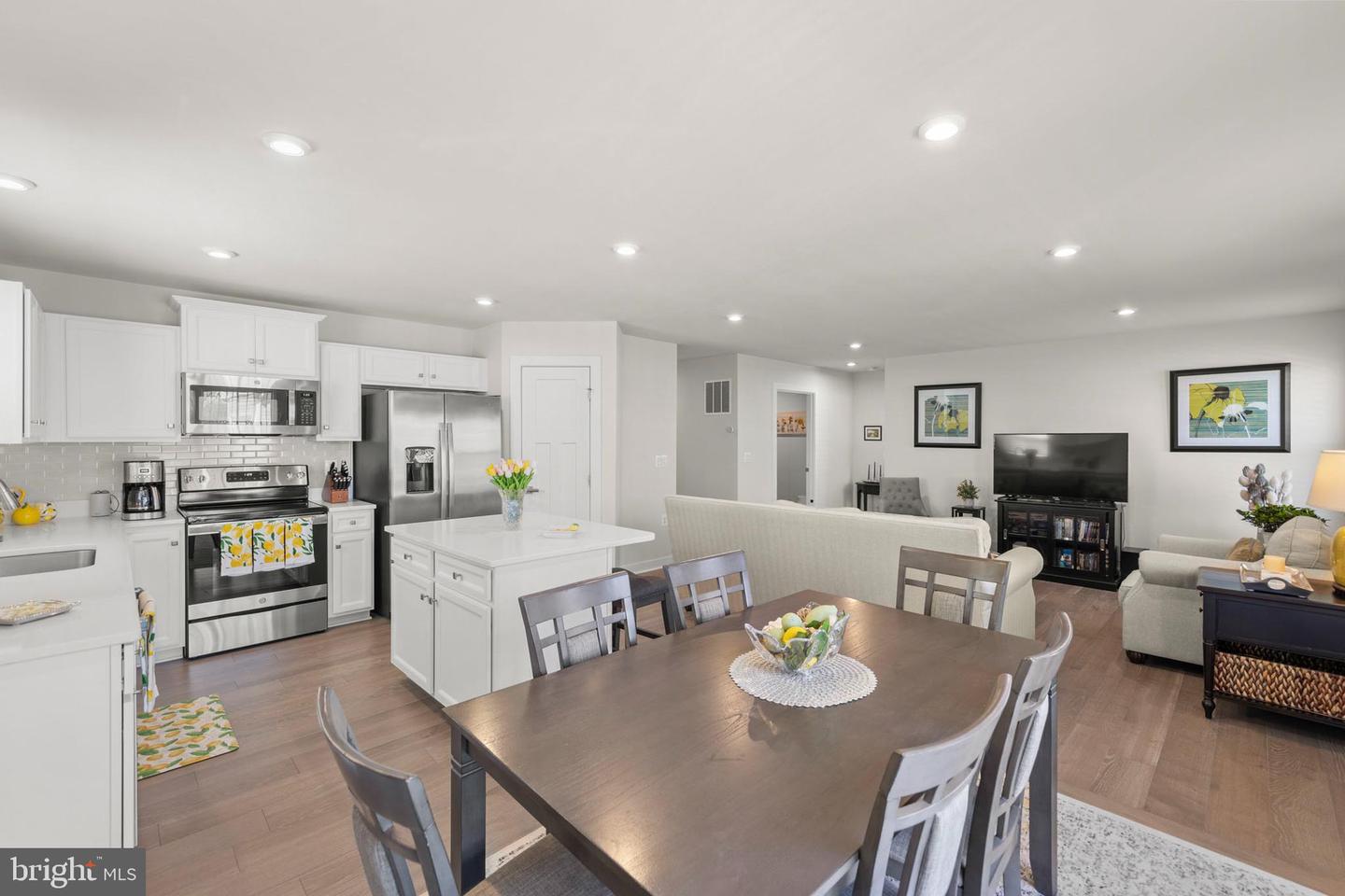 123 BUENA VISTA DR, STEPHENS CITY, Virginia 22655, 3 Bedrooms Bedrooms, ,3 BathroomsBathrooms,Residential,For sale,123 BUENA VISTA DR,VAFV2034726 MLS # VAFV2034726