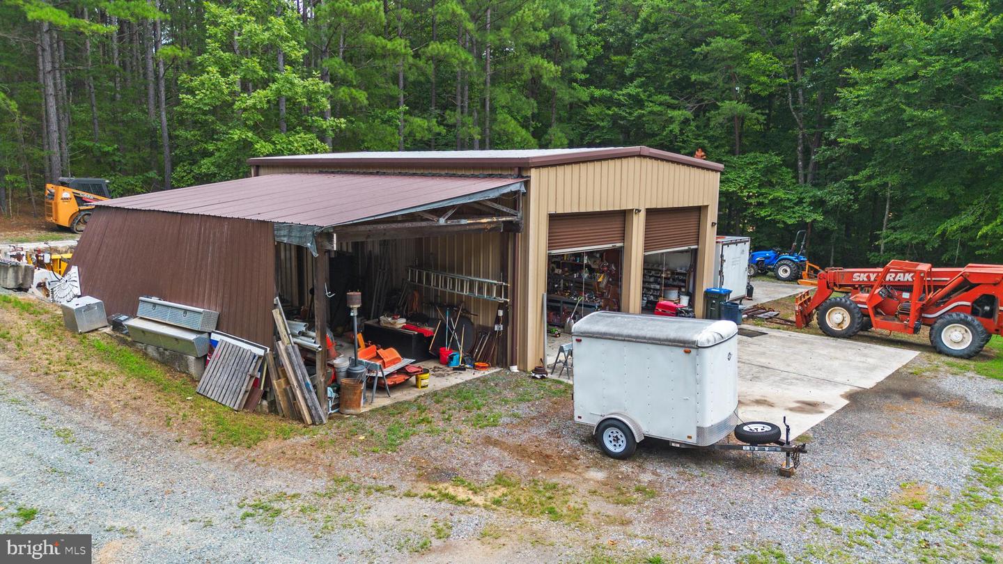 362 DELL PERKINS RD, LOUISA, Virginia 23093, 4 Bedrooms Bedrooms, ,3 BathroomsBathrooms,Residential,For sale,362 DELL PERKINS RD,VALA2007994 MLS # VALA2007994