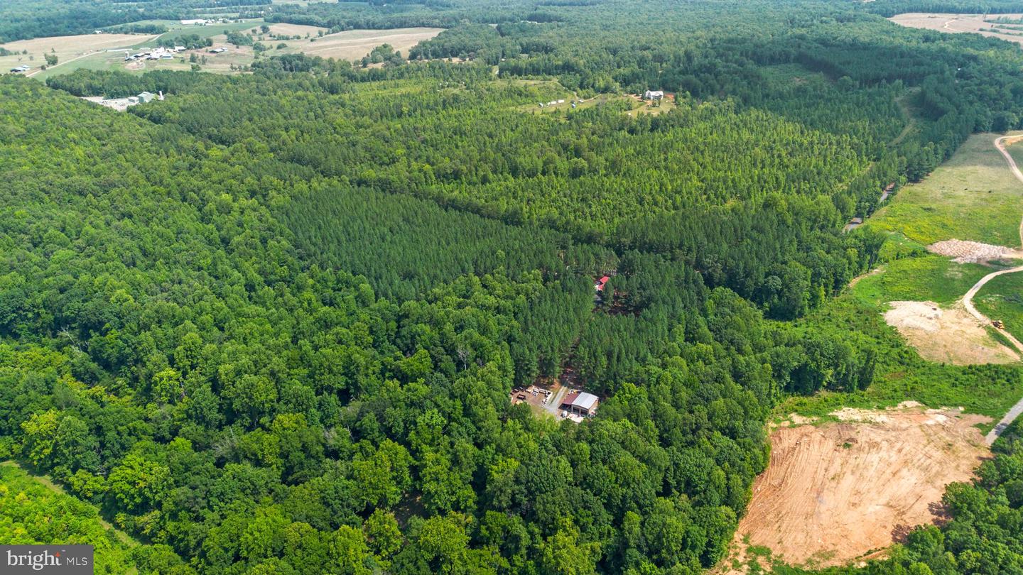 362 DELL PERKINS RD, LOUISA, Virginia 23093, 4 Bedrooms Bedrooms, ,3 BathroomsBathrooms,Residential,For sale,362 DELL PERKINS RD,VALA2007994 MLS # VALA2007994