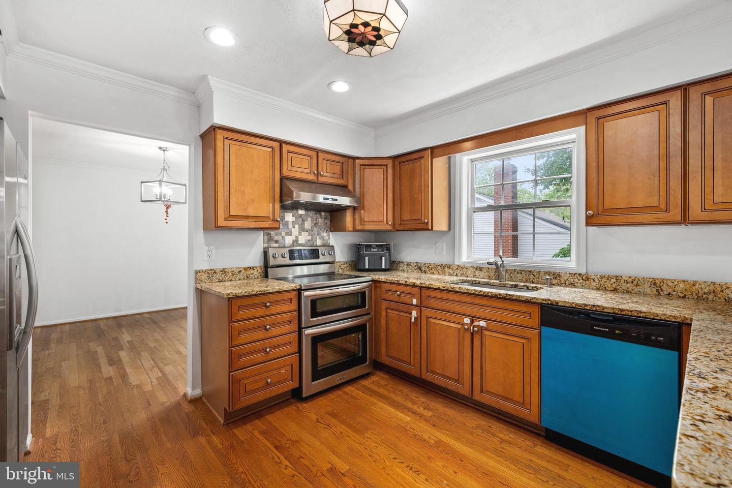 8321 TERRA GRANDE AVE, SPRINGFIELD, Virginia 22153, 4 Bedrooms Bedrooms, ,3 BathroomsBathrooms,Residential,For sale,8321 TERRA GRANDE AVE,VAFX2246092 MLS # VAFX2246092
