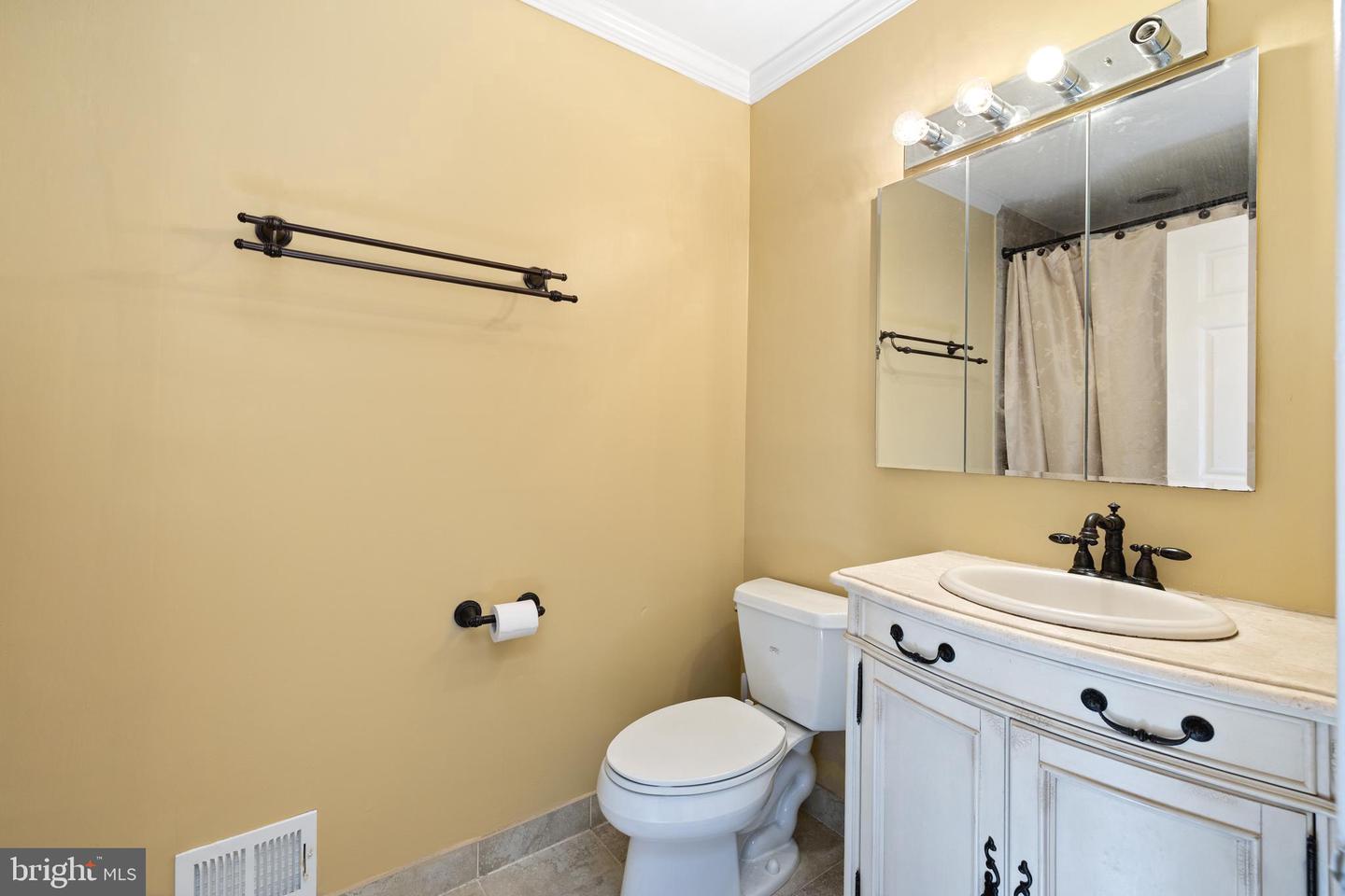 8321 TERRA GRANDE AVE, SPRINGFIELD, Virginia 22153, 4 Bedrooms Bedrooms, ,3 BathroomsBathrooms,Residential,For sale,8321 TERRA GRANDE AVE,VAFX2246092 MLS # VAFX2246092