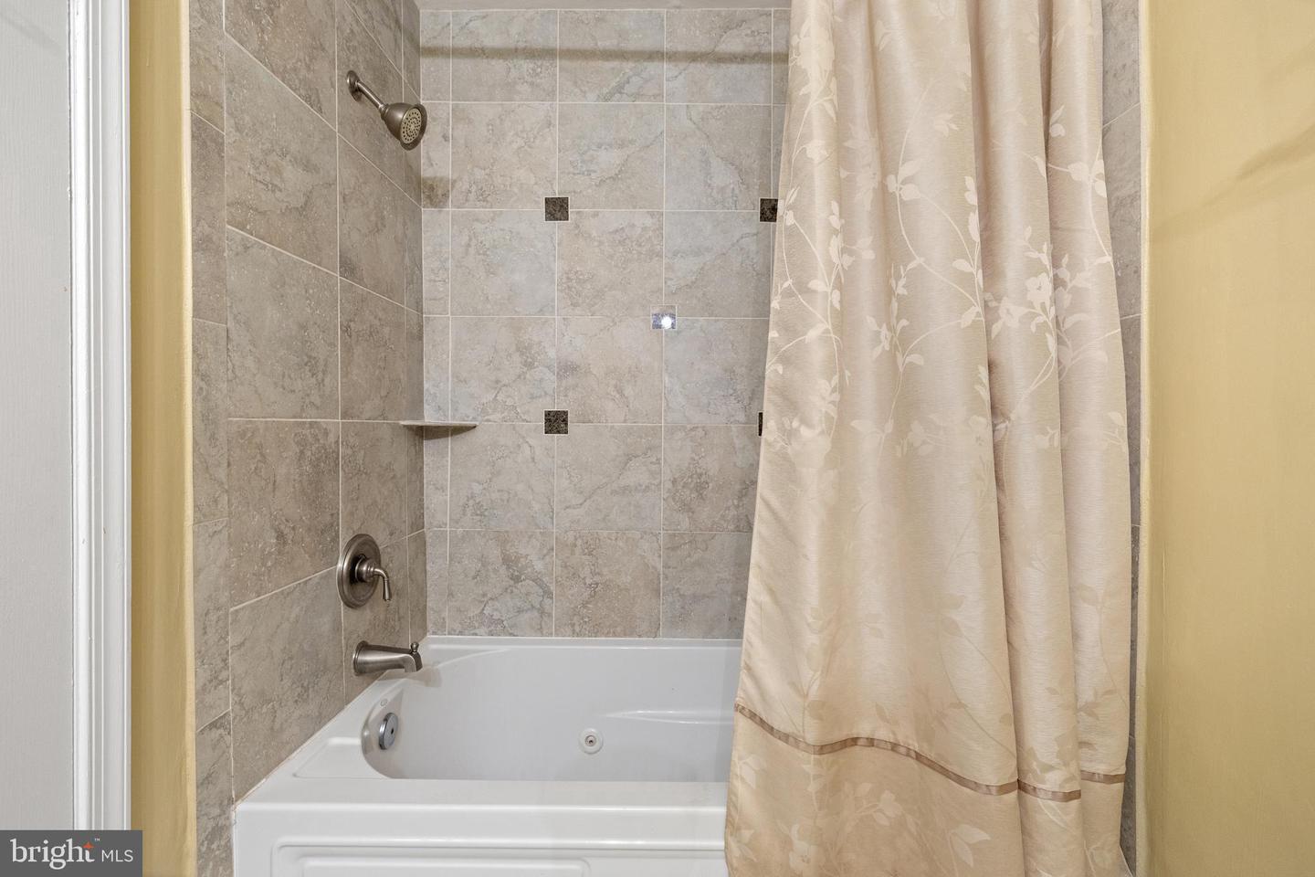 8321 TERRA GRANDE AVE, SPRINGFIELD, Virginia 22153, 4 Bedrooms Bedrooms, ,3 BathroomsBathrooms,Residential,For sale,8321 TERRA GRANDE AVE,VAFX2246092 MLS # VAFX2246092