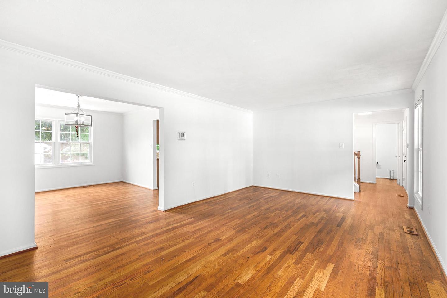 8321 TERRA GRANDE AVE, SPRINGFIELD, Virginia 22153, 4 Bedrooms Bedrooms, ,3 BathroomsBathrooms,Residential,For sale,8321 TERRA GRANDE AVE,VAFX2246092 MLS # VAFX2246092