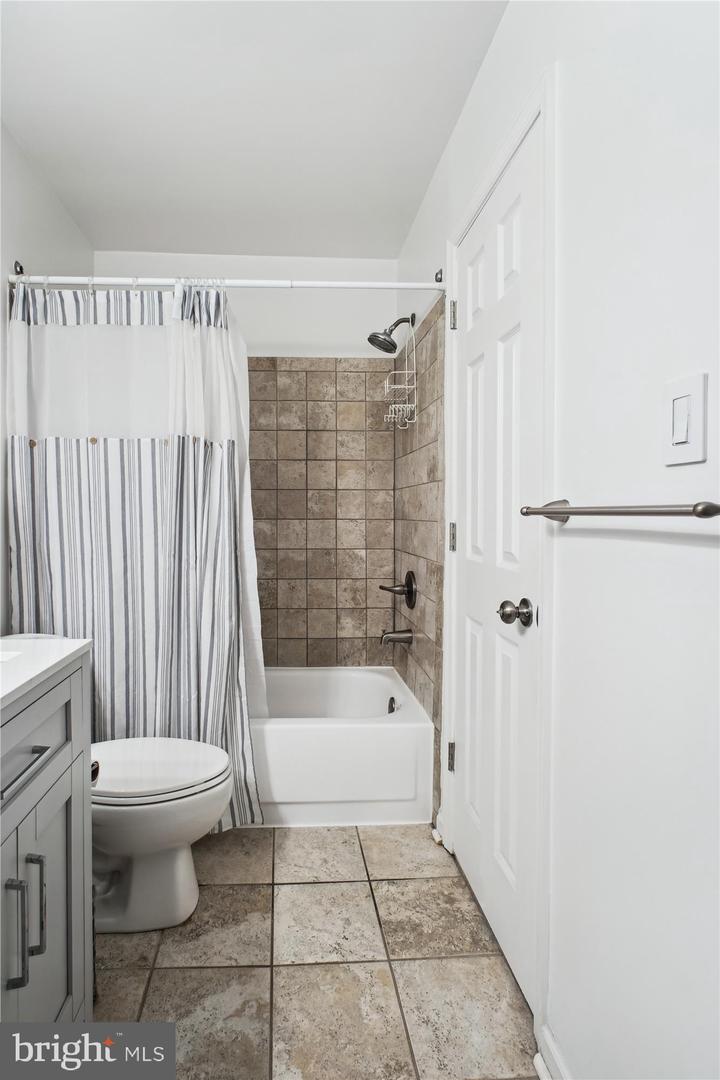 8505 BARRINGTON CT #Q, SPRINGFIELD, Virginia 22152, 2 Bedrooms Bedrooms, ,1 BathroomBathrooms,Residential,For sale,8505 BARRINGTON CT #Q,VAFX2245936 MLS # VAFX2245936