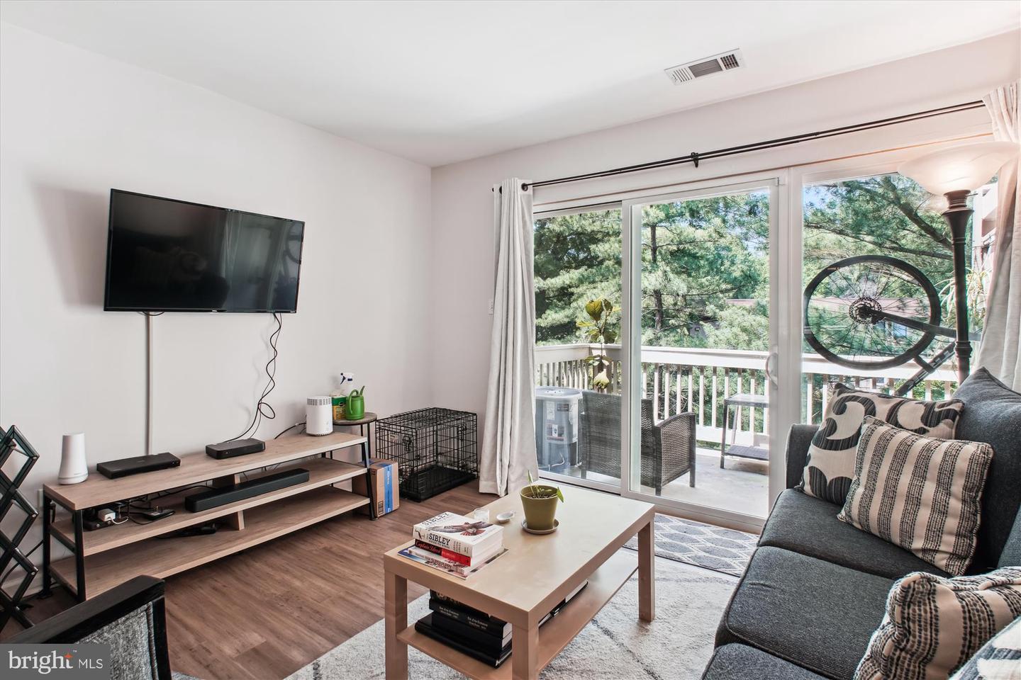 8505 BARRINGTON CT #Q, SPRINGFIELD, Virginia 22152, 2 Bedrooms Bedrooms, ,1 BathroomBathrooms,Residential,For sale,8505 BARRINGTON CT #Q,VAFX2245936 MLS # VAFX2245936