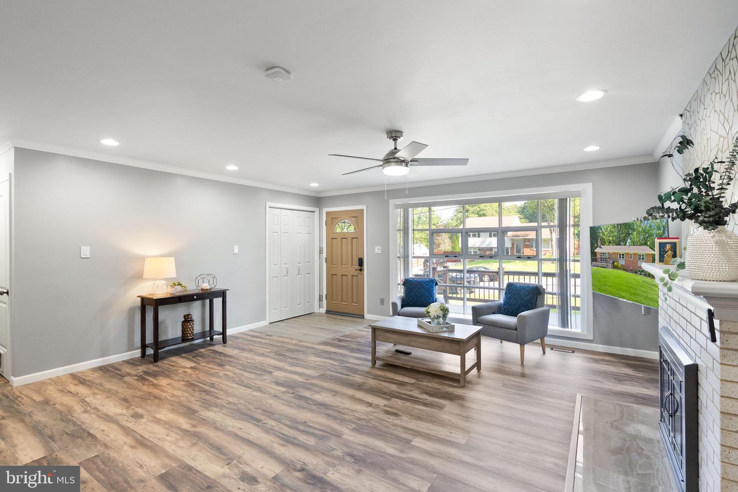 5634 INVERCHAPEL RD, SPRINGFIELD, Virginia 22151, 5 Bedrooms Bedrooms, 11 Rooms Rooms,3 BathroomsBathrooms,Residential,For sale,5634 INVERCHAPEL RD,VAFX2246094 MLS # VAFX2246094