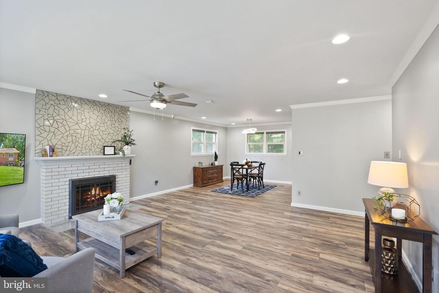 5634 INVERCHAPEL RD, SPRINGFIELD, Virginia 22151, 5 Bedrooms Bedrooms, 11 Rooms Rooms,3 BathroomsBathrooms,Residential,For sale,5634 INVERCHAPEL RD,VAFX2246094 MLS # VAFX2246094