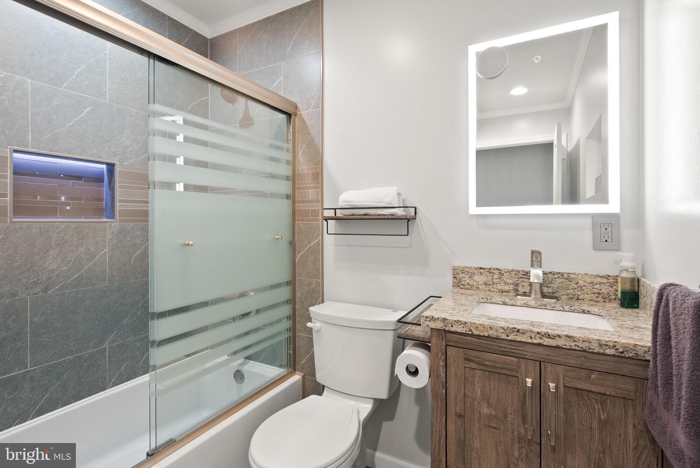 5634 INVERCHAPEL RD, SPRINGFIELD, Virginia 22151, 5 Bedrooms Bedrooms, 11 Rooms Rooms,3 BathroomsBathrooms,Residential,For sale,5634 INVERCHAPEL RD,VAFX2246094 MLS # VAFX2246094