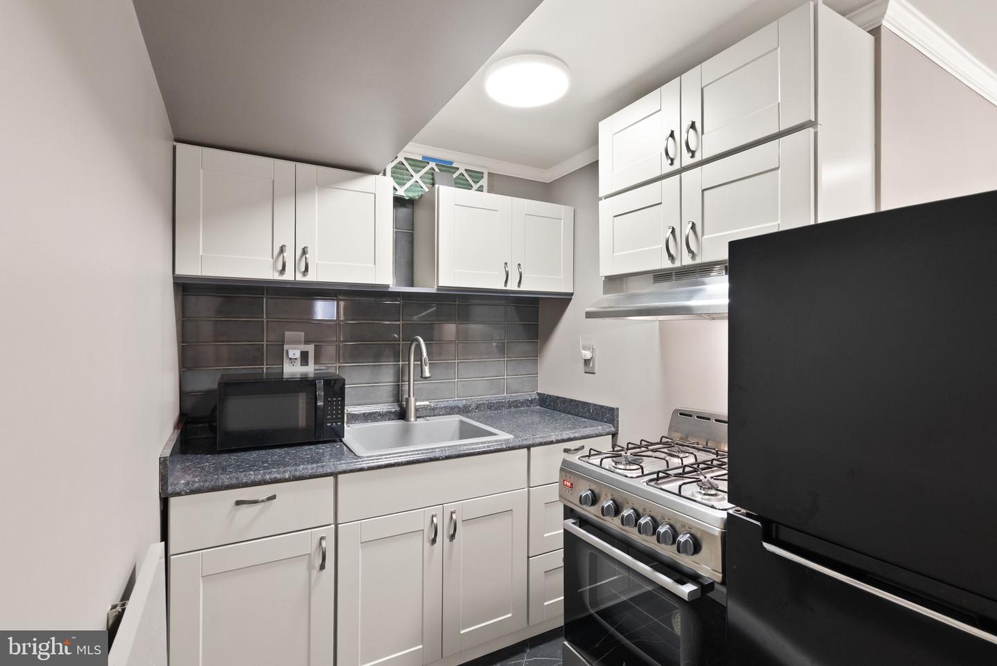 5634 INVERCHAPEL RD, SPRINGFIELD, Virginia 22151, 5 Bedrooms Bedrooms, 11 Rooms Rooms,3 BathroomsBathrooms,Residential,For sale,5634 INVERCHAPEL RD,VAFX2246094 MLS # VAFX2246094