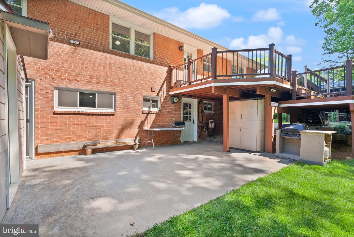 5634 INVERCHAPEL RD, SPRINGFIELD, Virginia 22151, 5 Bedrooms Bedrooms, 11 Rooms Rooms,3 BathroomsBathrooms,Residential,For sale,5634 INVERCHAPEL RD,VAFX2246094 MLS # VAFX2246094