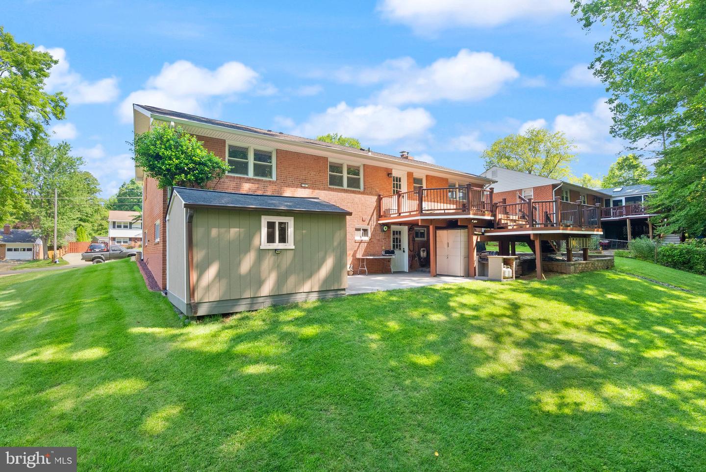 5634 INVERCHAPEL RD, SPRINGFIELD, Virginia 22151, 5 Bedrooms Bedrooms, 11 Rooms Rooms,3 BathroomsBathrooms,Residential,For sale,5634 INVERCHAPEL RD,VAFX2246094 MLS # VAFX2246094