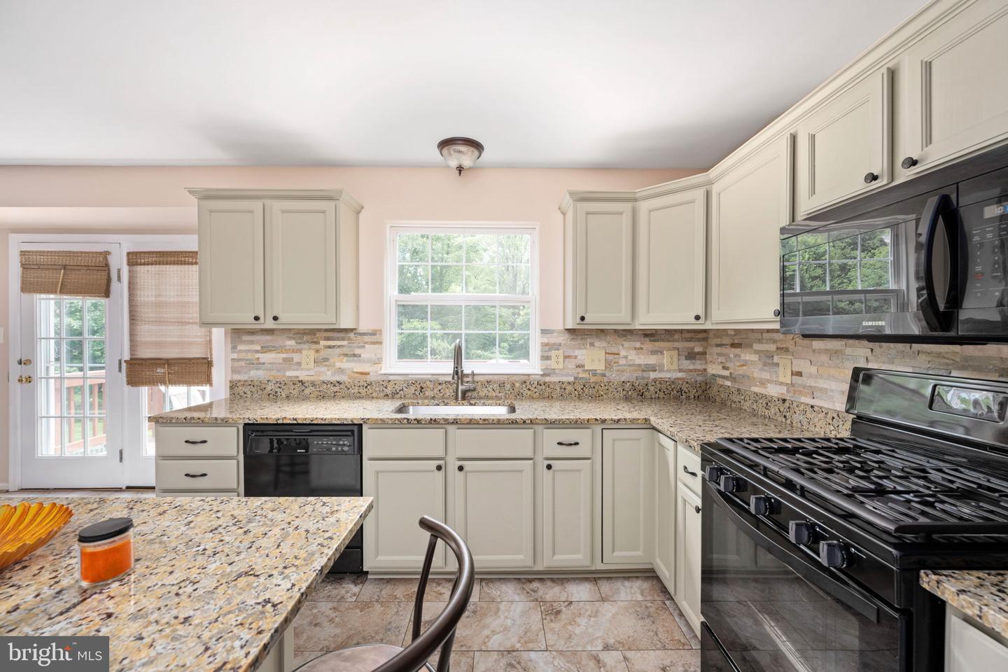 18 EMERALD DR, FREDERICKSBURG, Virginia 22406, 4 Bedrooms Bedrooms, ,2 BathroomsBathrooms,Residential,For sale,18 EMERALD DR,VAST2039598 MLS # VAST2039598