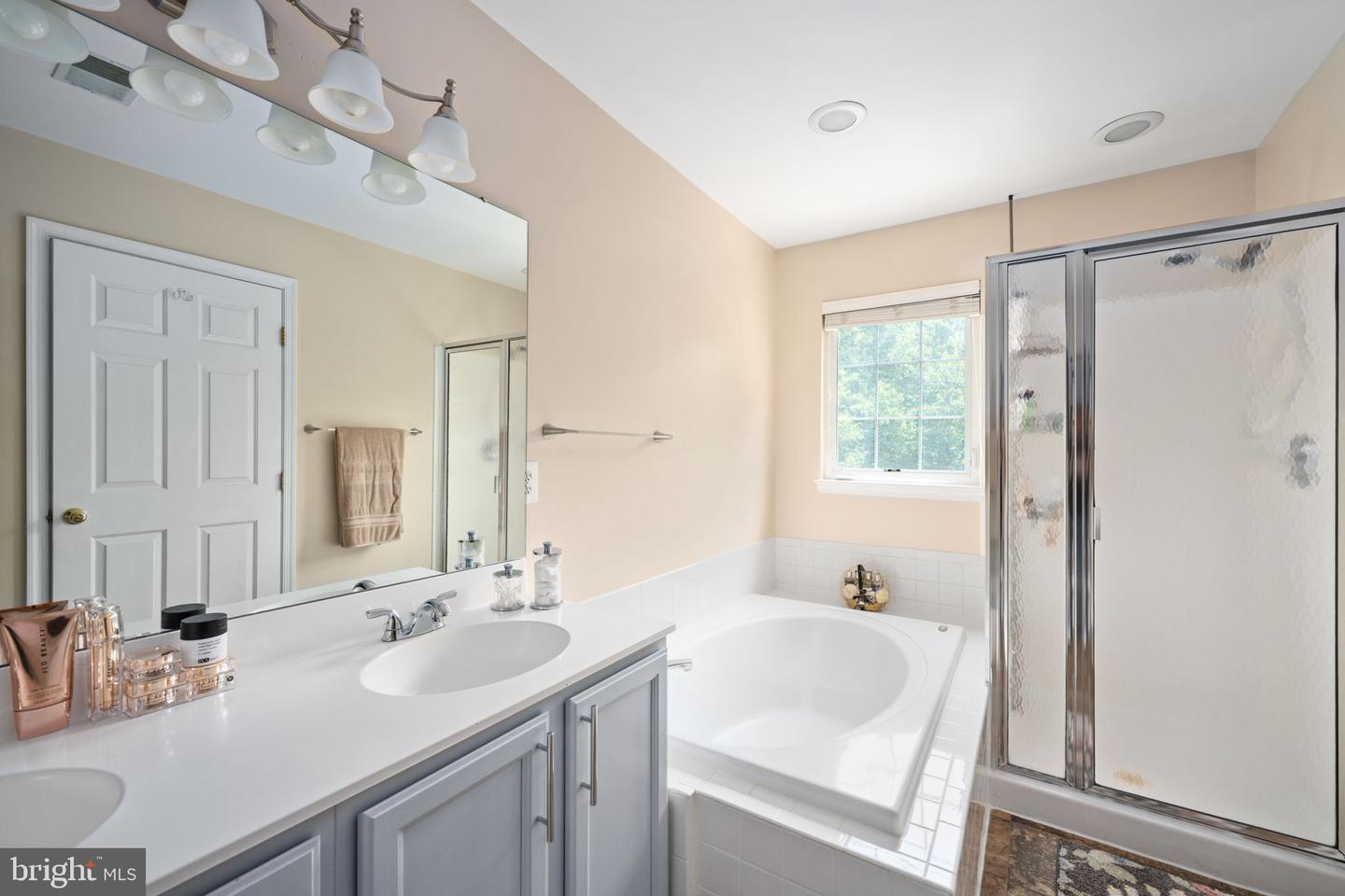 18 EMERALD DR, FREDERICKSBURG, Virginia 22406, 4 Bedrooms Bedrooms, ,2 BathroomsBathrooms,Residential,For sale,18 EMERALD DR,VAST2039598 MLS # VAST2039598