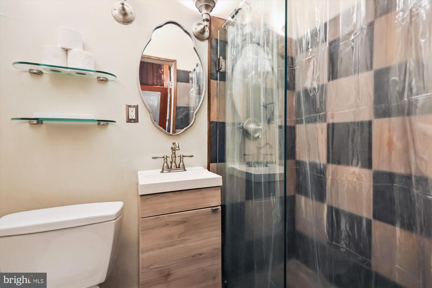 1517 KINGMAN PL NW, WASHINGTON, District Of Columbia 20005, 6 Bedrooms Bedrooms, ,3 BathroomsBathrooms,Residential,For sale,1517 KINGMAN PL NW,DCDC2204590 MLS # DCDC2204590