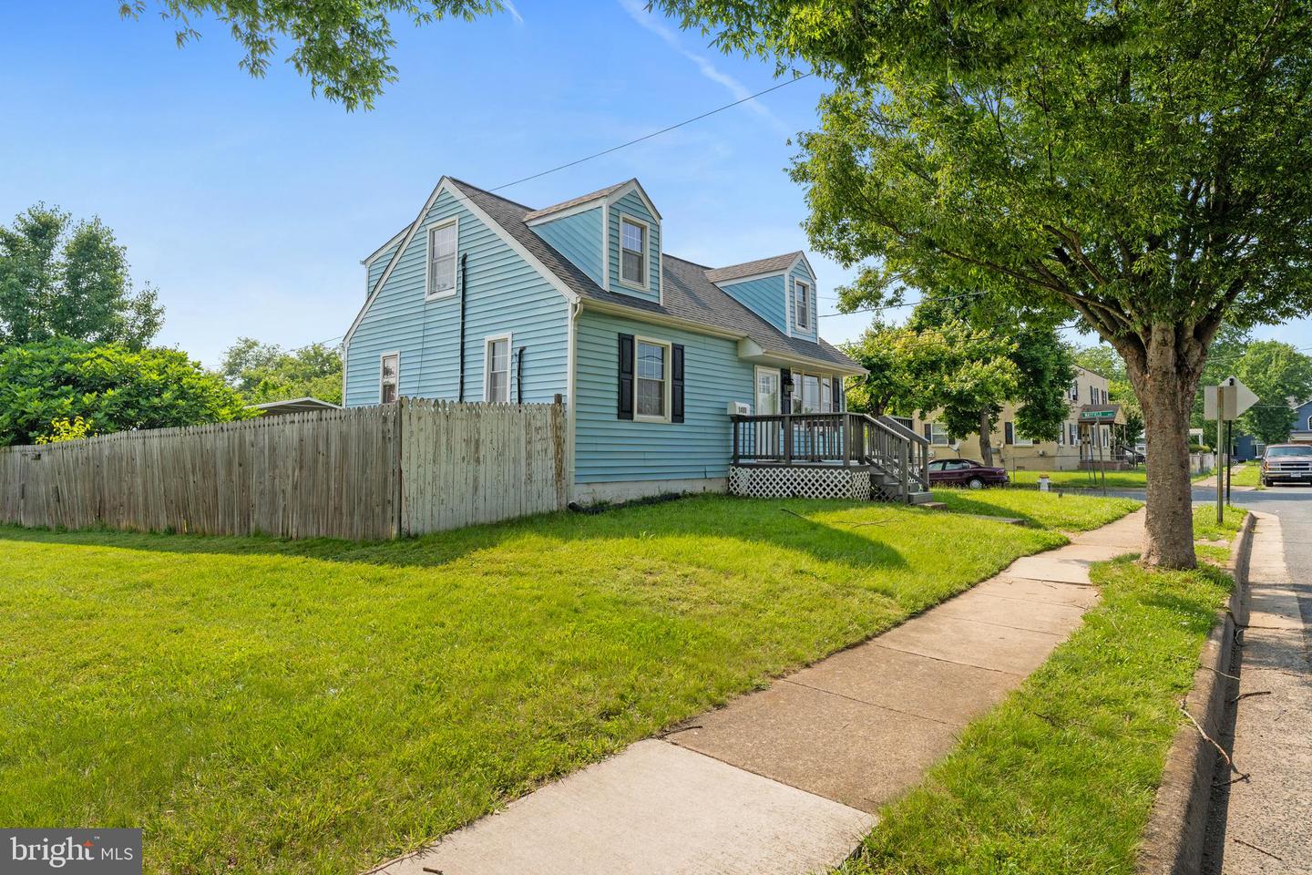 1400 AIRPORT AVE, FREDERICKSBURG, Virginia 22401, 3 Bedrooms Bedrooms, ,2 BathroomsBathrooms,Residential,For sale,1400 AIRPORT AVE,VAFB2008386 MLS # VAFB2008386
