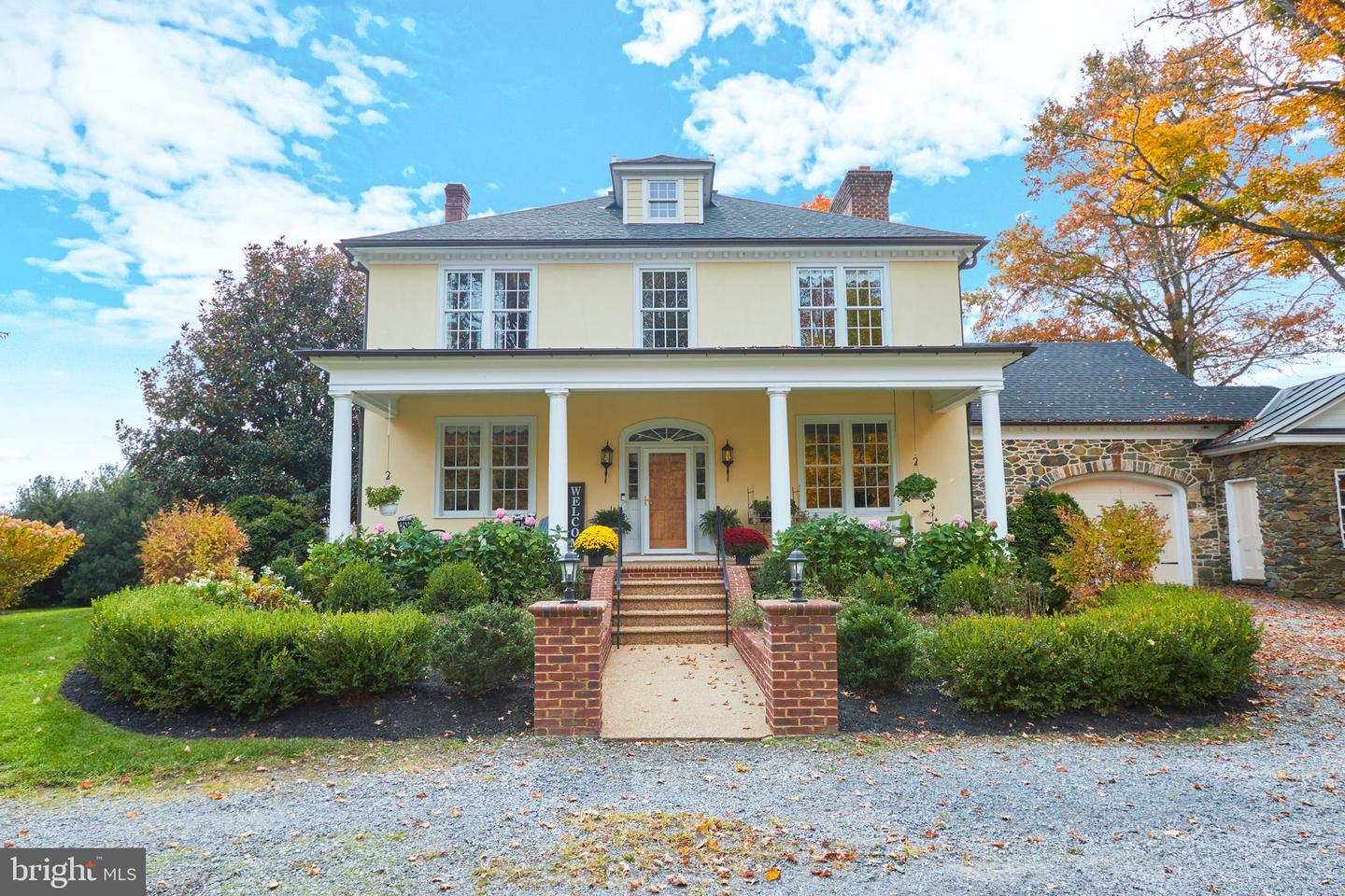 35175 SNICKERSVILLE TPKE, ROUND HILL, Virginia 20141, 4 Bedrooms Bedrooms, ,3 BathroomsBathrooms,Residential,For sale,35175 SNICKERSVILLE TPKE,VALO2099006 MLS # VALO2099006