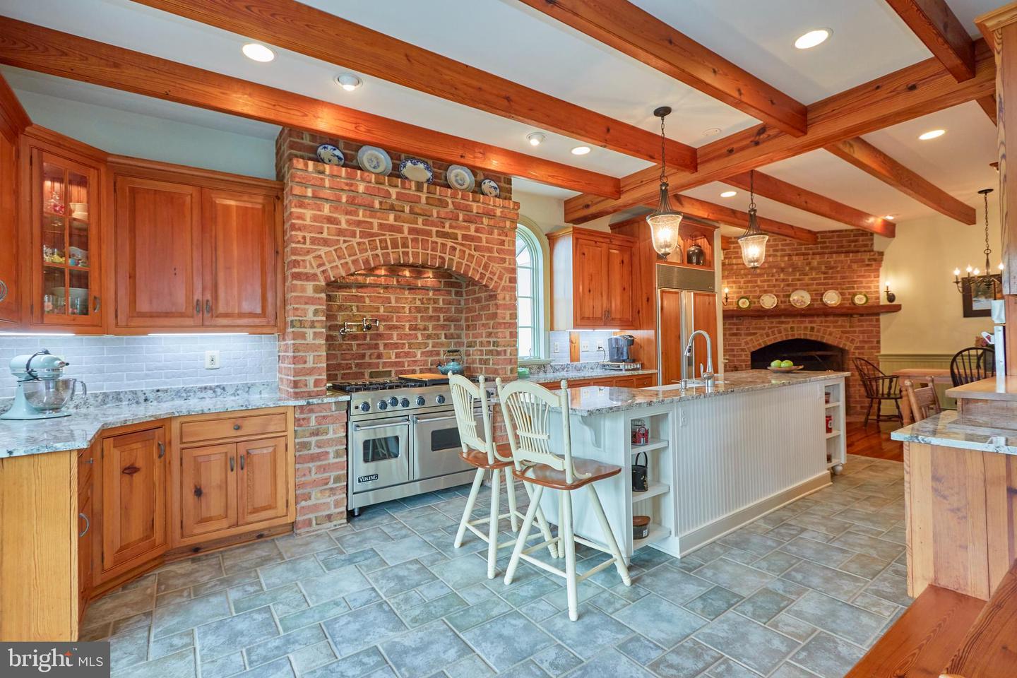 35175 SNICKERSVILLE TPKE, ROUND HILL, Virginia 20141, 4 Bedrooms Bedrooms, ,3 BathroomsBathrooms,Residential,For sale,35175 SNICKERSVILLE TPKE,VALO2099006 MLS # VALO2099006